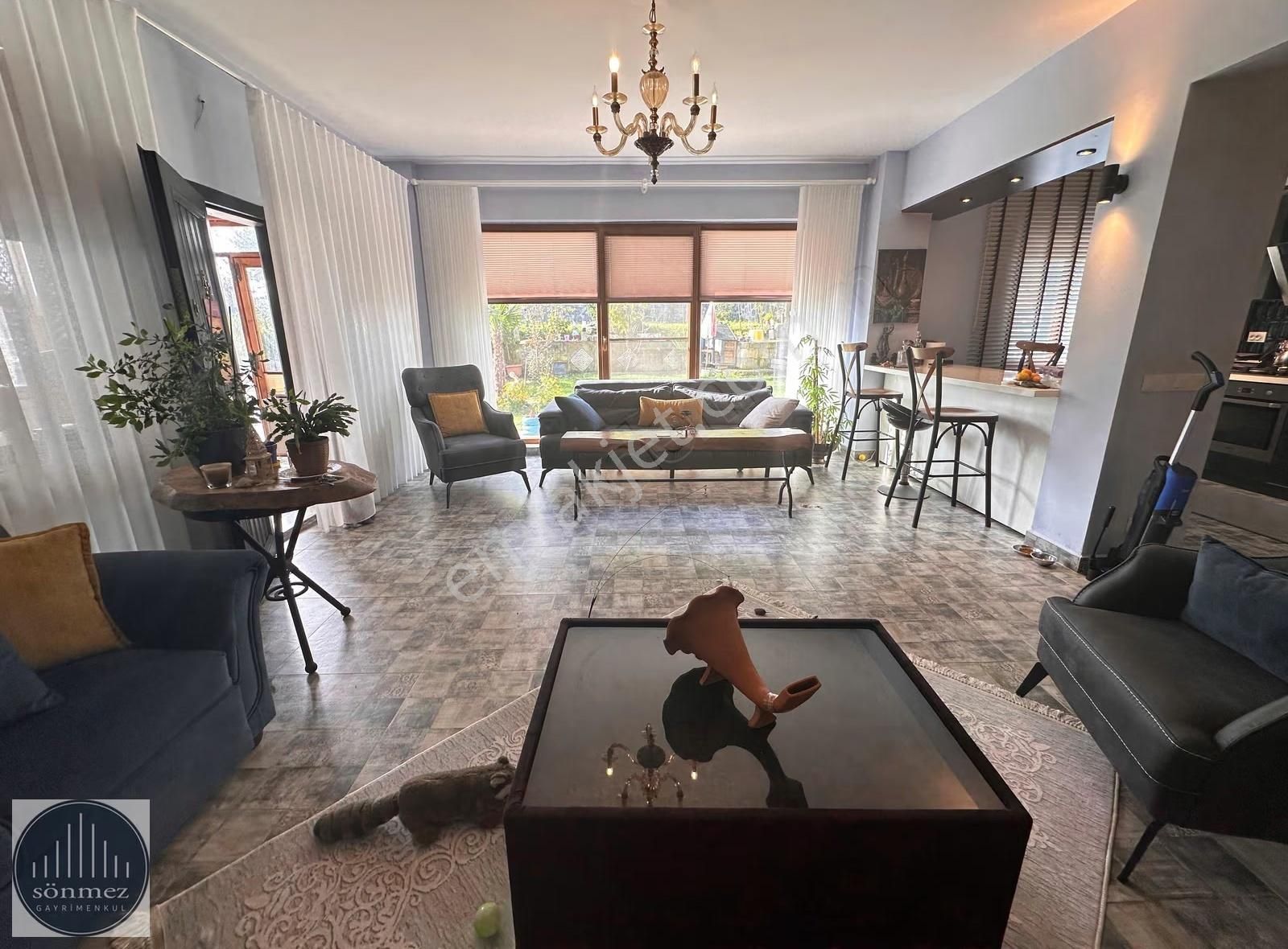 Sönmez'den Perşembede Satılık 4 Katlı Fırsat Villa - Görsel 11