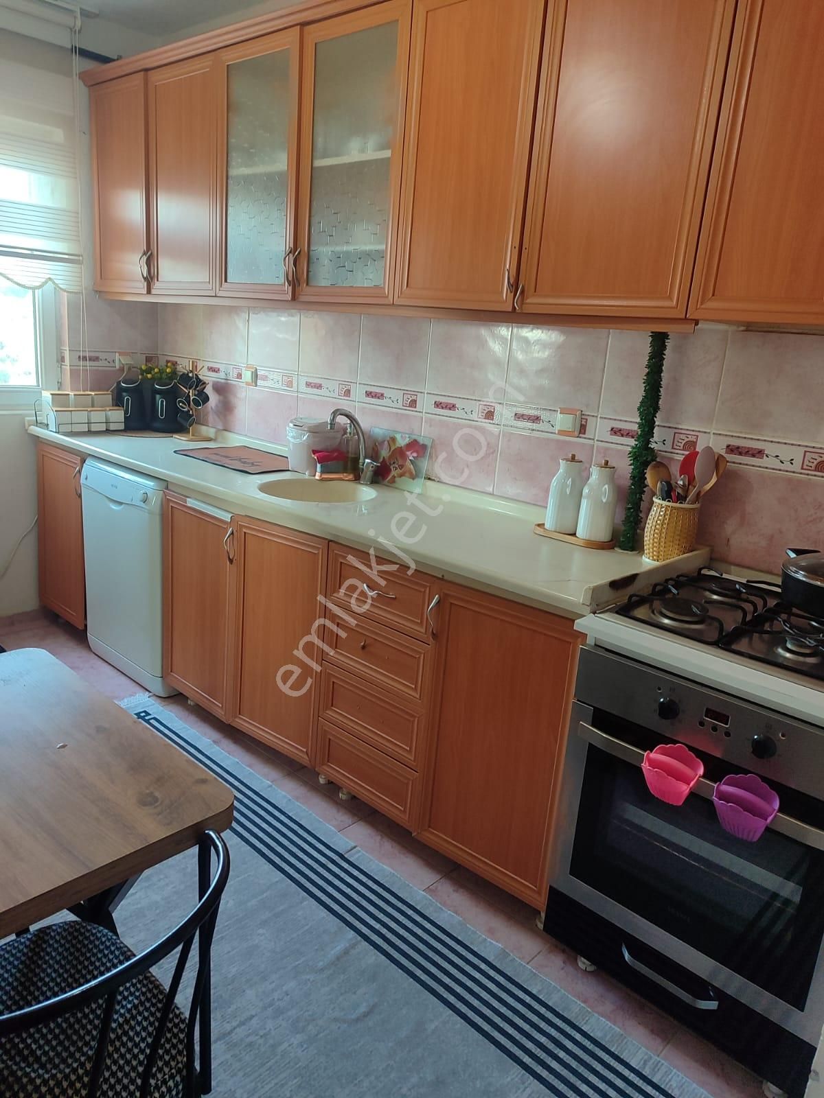 Nazilli Yıldıztepe Mahallesinde Satılık Doğalgazlı 3+1 Daire