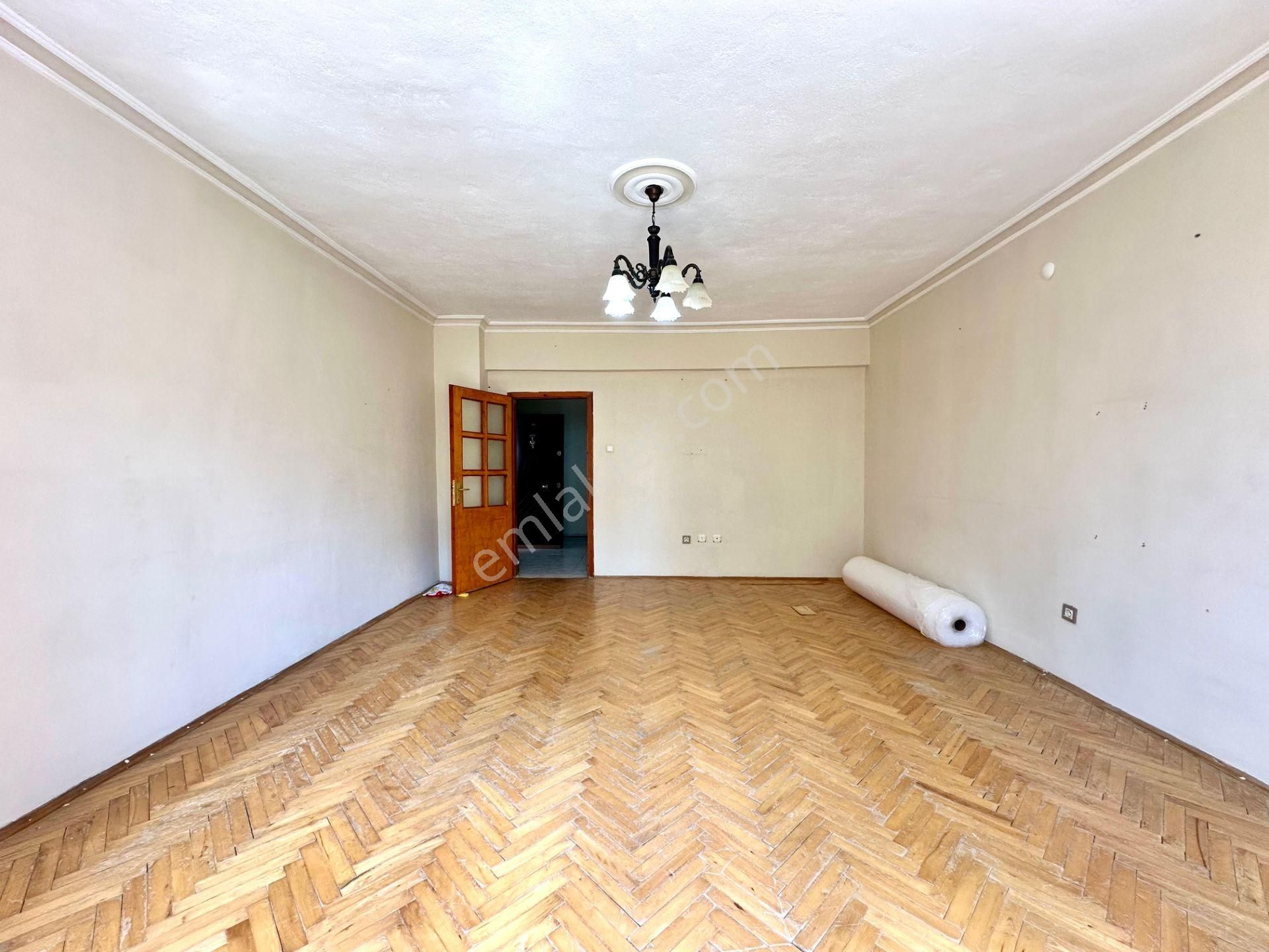Kalecik Emlak'tan Çift Banyo Asansörlü, Güney Cephe 3+1 125m² - Görsel 6