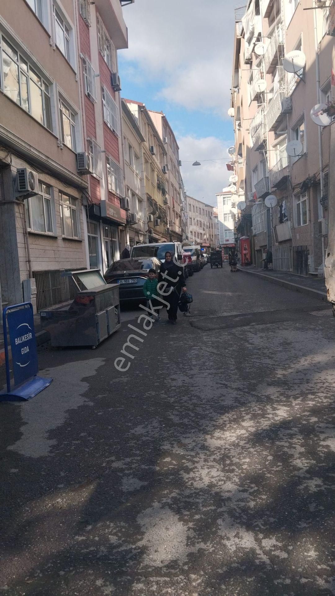 Cerrahpaşa Gayrimenkul Den 2+1 Bahçe Kati Yeni Bina Da - Görsel 24