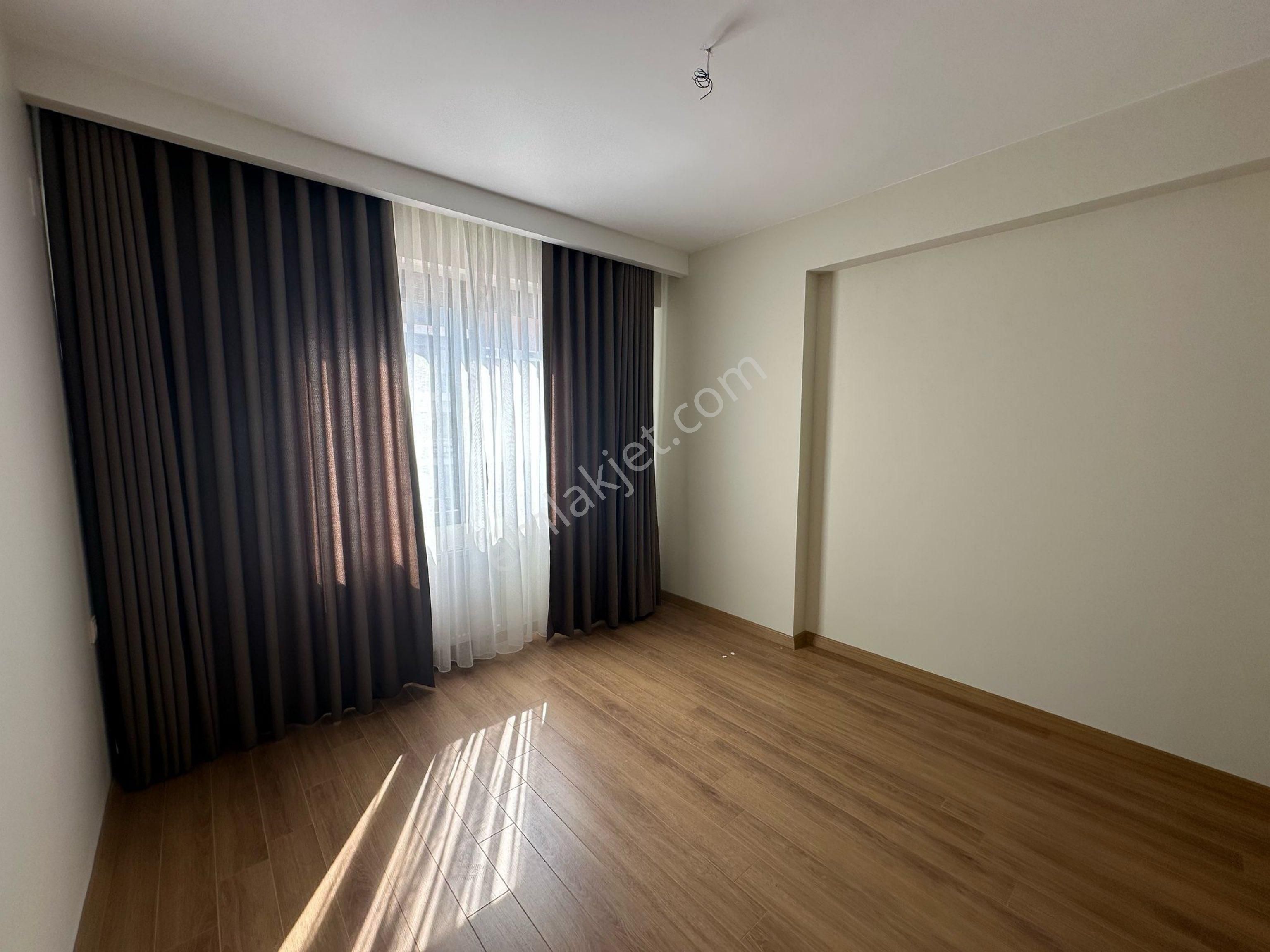 Dream Home’dan Kuyuluk Merkez'de Ulaşıma Kolay Sessiz Bir Yaşam Sunan 2+1 Kiralık Daire - Görsel 20