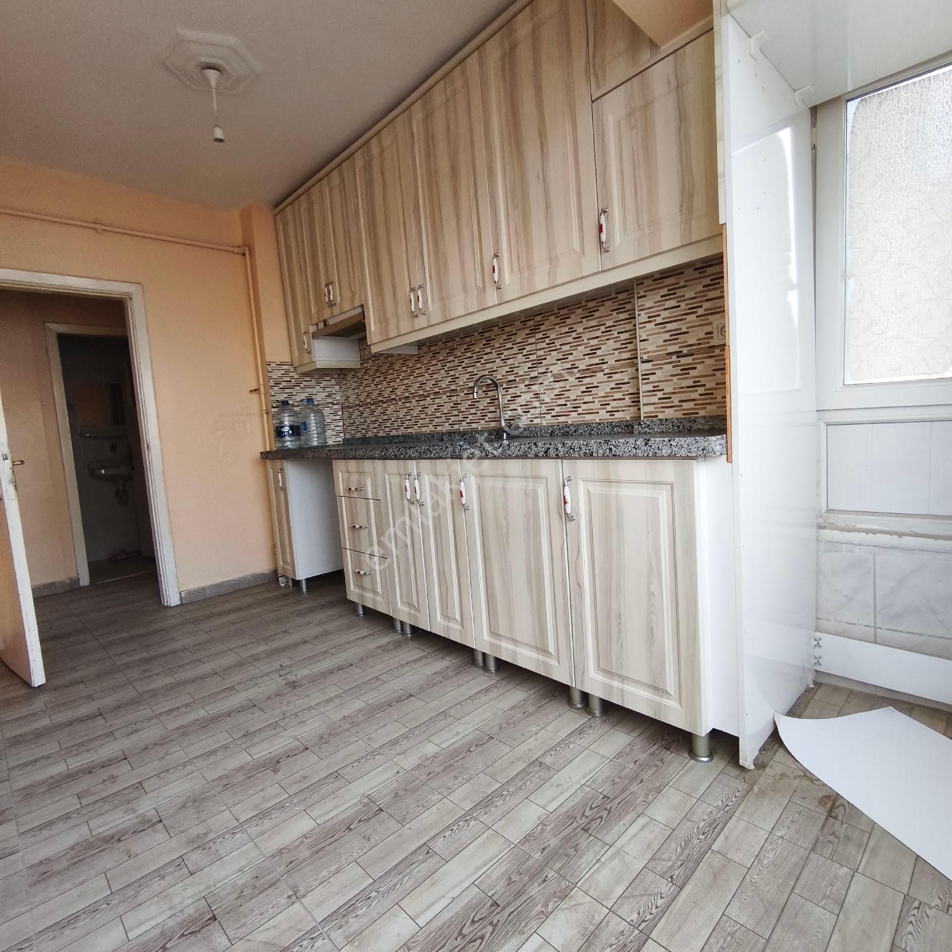 Etimesgut 30agustos Mah 2 Arakatta Ön Cephe