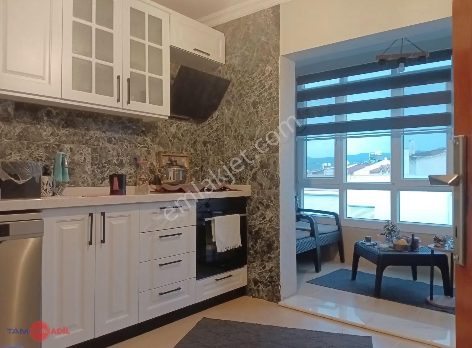 Dikili'nin Kalbinde Satılık 4+2 Dubleks Ayrı Mutfak Daire - Görsel 8