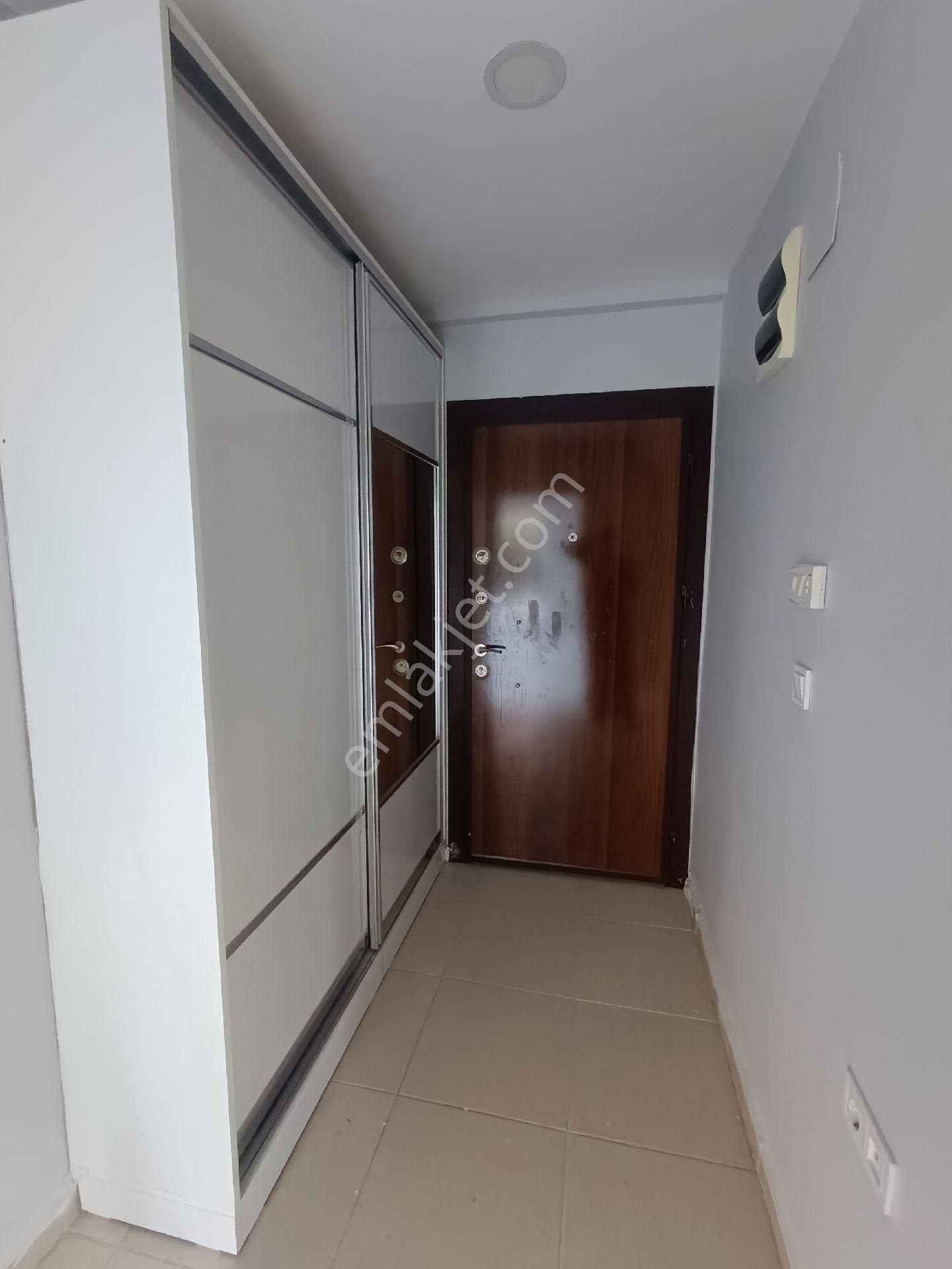 100.yıl Mahallesi Diş Hastahnesi Civarı Az Kat Katlı 2+1 Açık Mutfak+geniş+ankastre Setli - Görsel 3