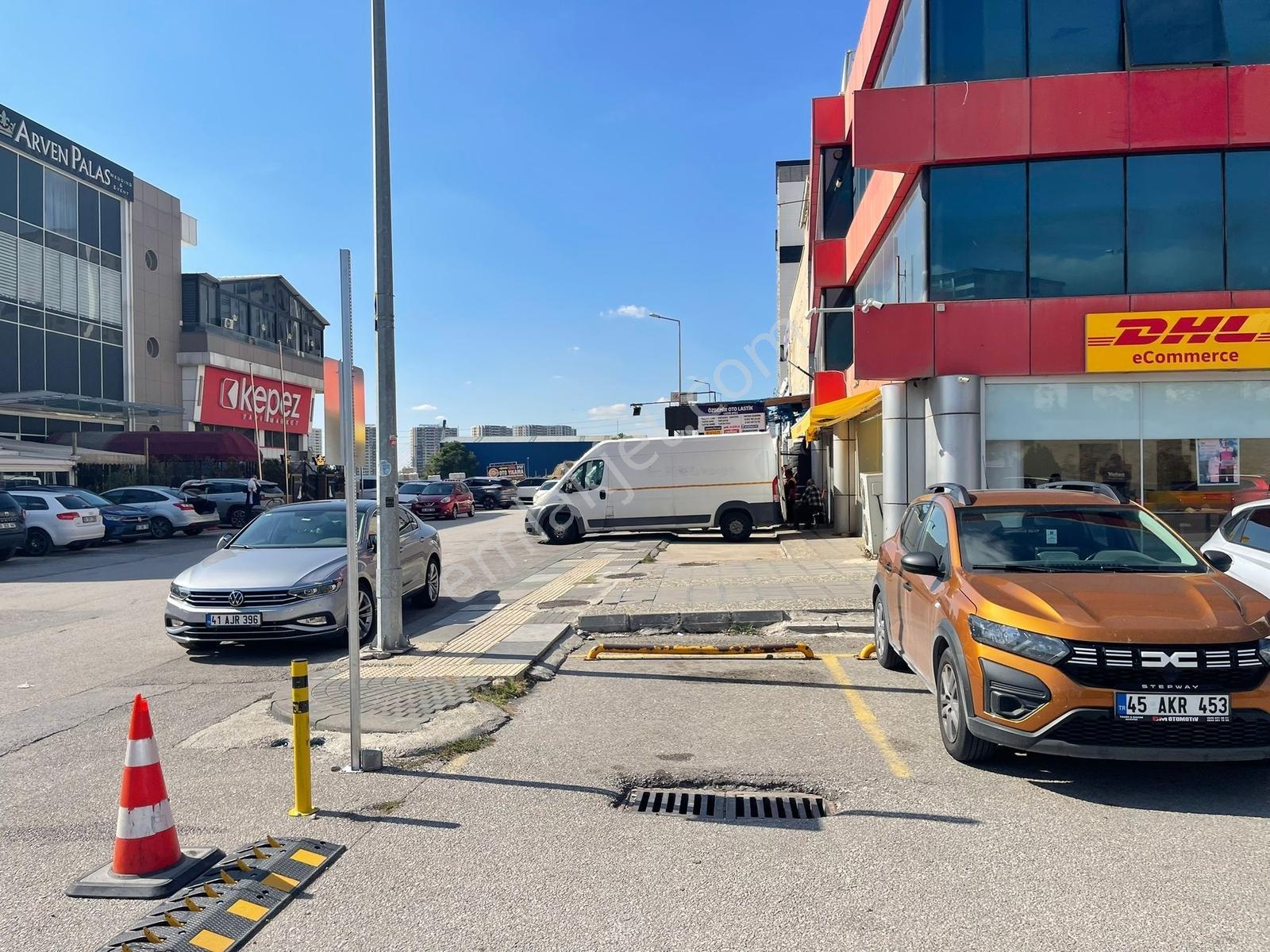 Eryaman Galeria Avm Cadde Üzerinde 2 Adet 48 M2 Satılık Dükkan - Görsel 32