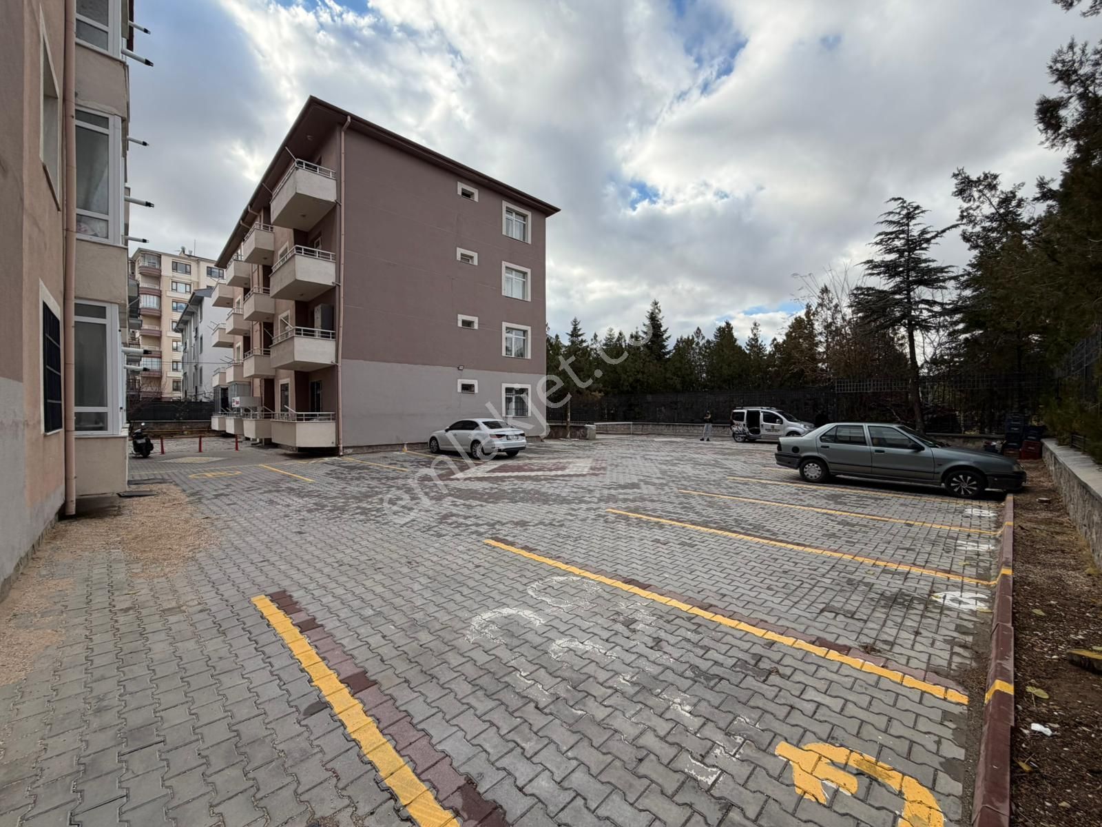 E.gökal Vali Konağı Yanı Ara Kat 3+1 Mükemmel Konum İçi Yapılı - Görsel 4