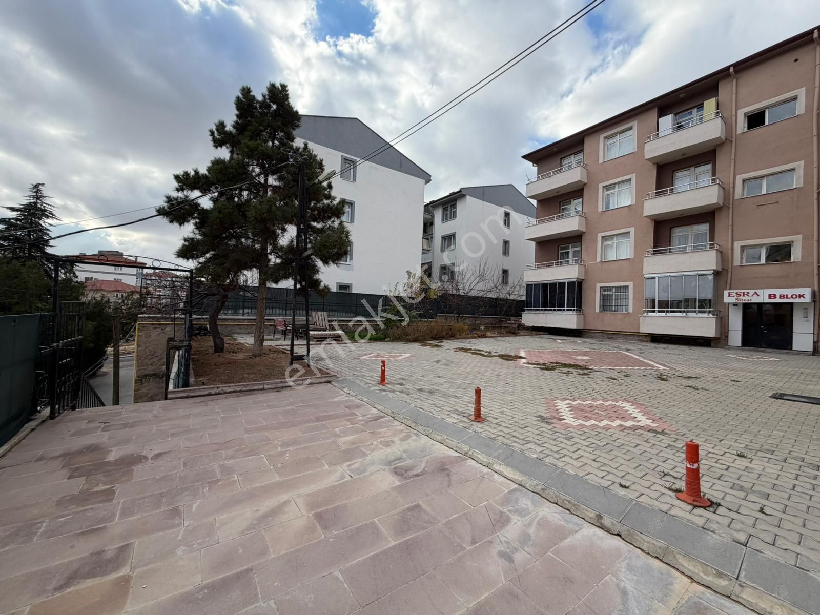 E.gökal Vali Konağı Yanı Ara Kat 3+1 Mükemmel Konum İçi Yapılı - Görsel 3