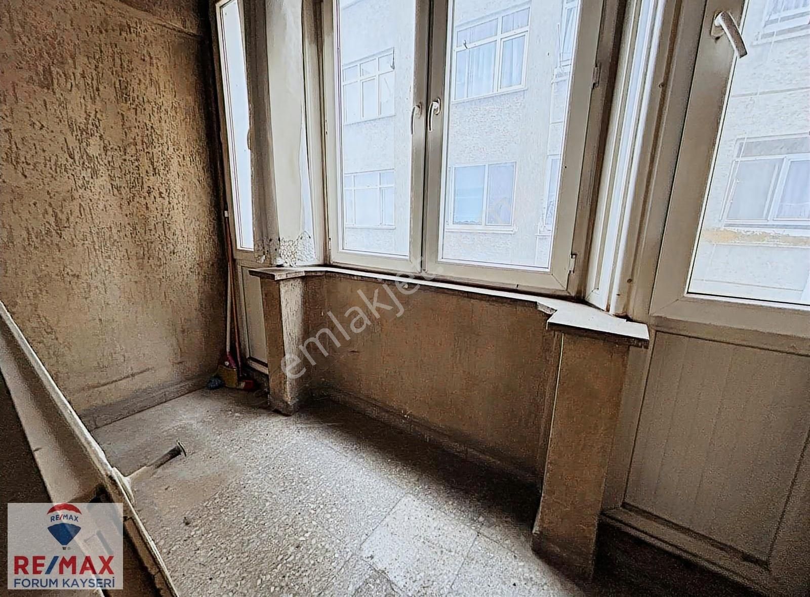 Merkezi Konumda Sivas Caddesi Üzeri Satılık 3+1 Daire - Görsel 7