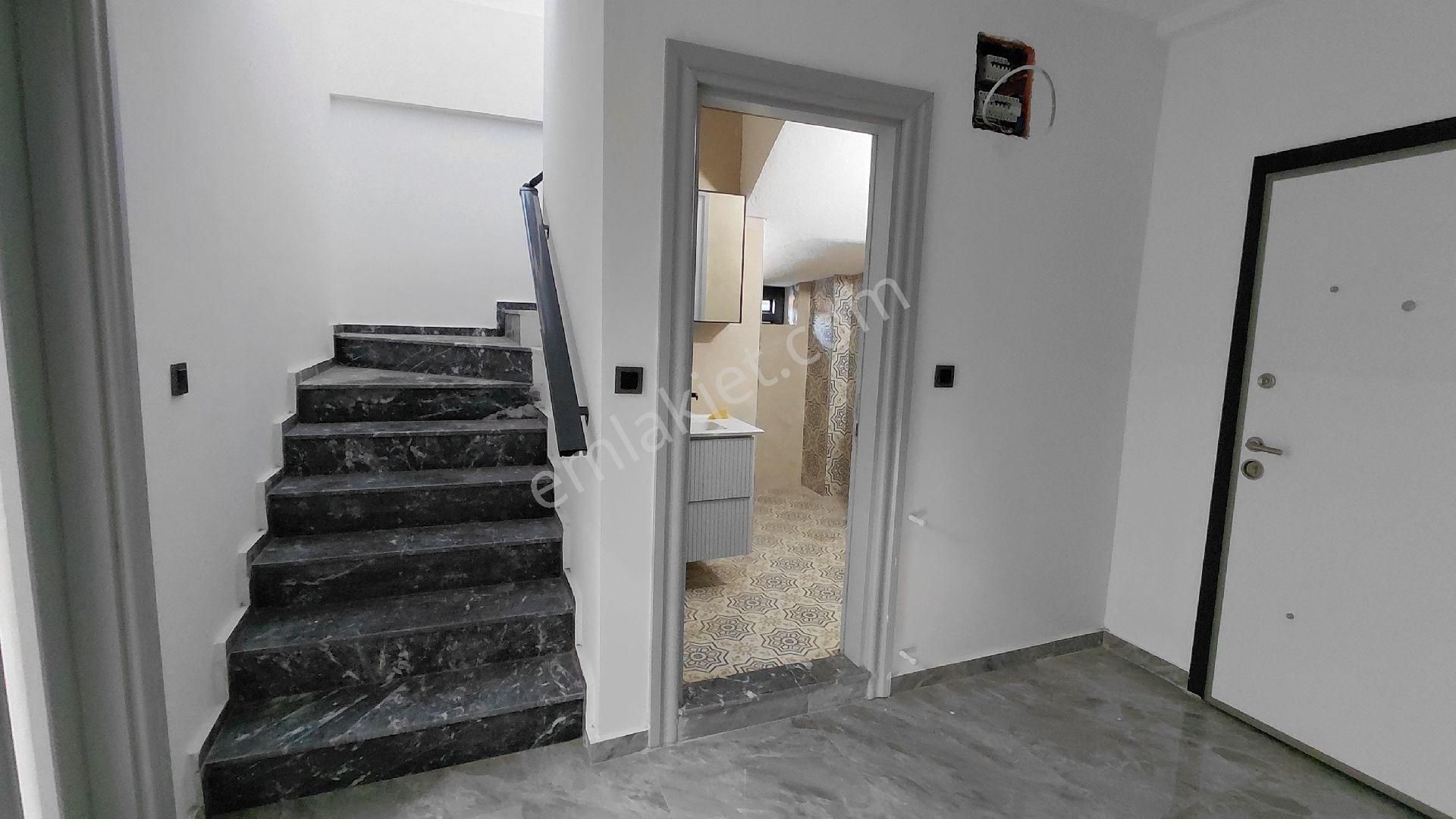 Abük Merkezde Müstalil ,havuzlu ,otoparklı,bahçeli 3+1 Villa - Görsel 29