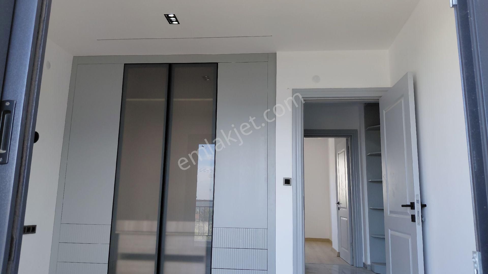 Abük Merkezde Müstalil ,havuzlu ,otoparklı,bahçeli 3+1 Villa - Görsel 21