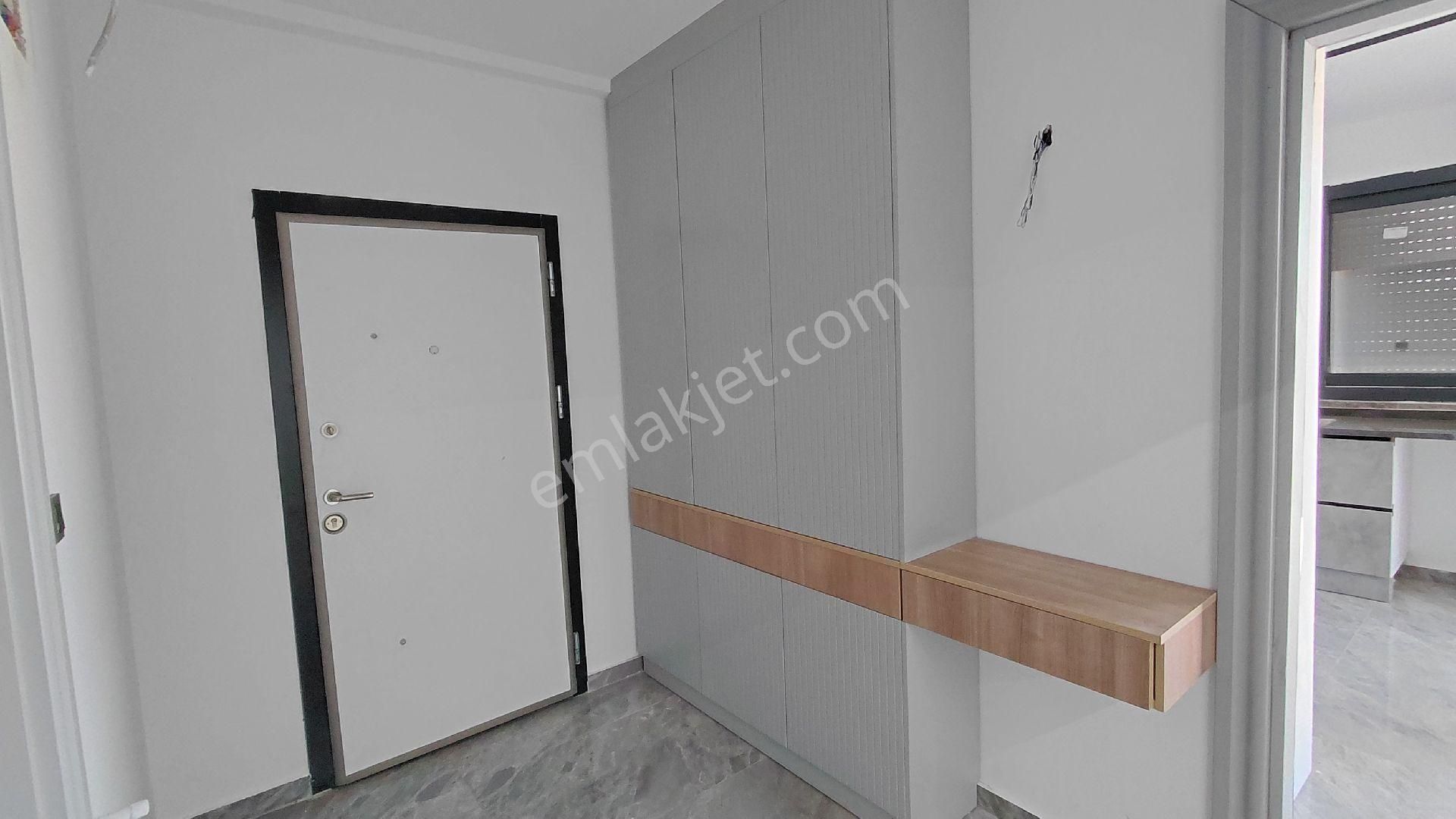 Abük Merkezde Müstalil ,havuzlu ,otoparklı,bahçeli 3+1 Villa - Görsel 32