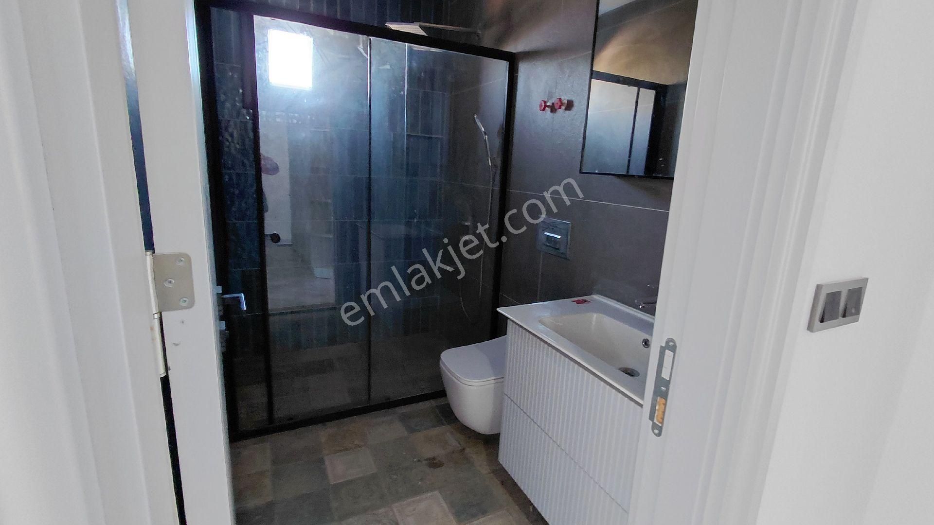 Abük Merkezde Müstalil ,havuzlu ,otoparklı,bahçeli 3+1 Villa - Görsel 19