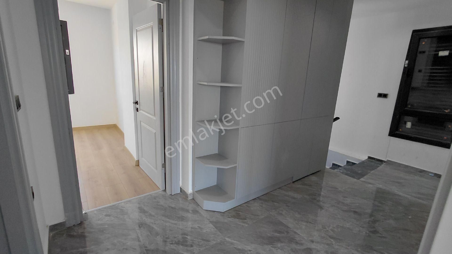 Abük Merkezde Müstalil ,havuzlu ,otoparklı,bahçeli 3+1 Villa - Görsel 17