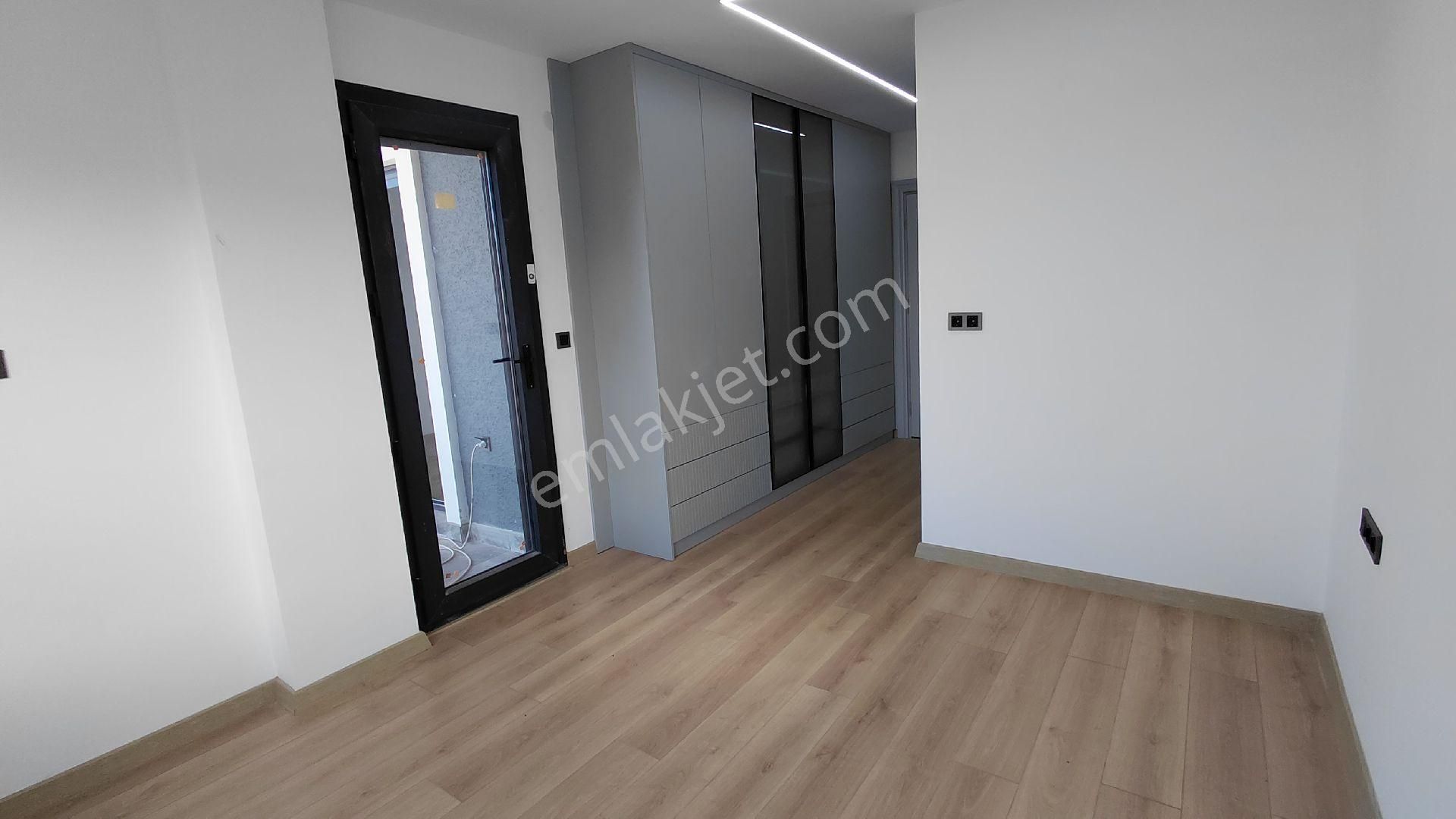 Abük Merkezde Müstalil ,havuzlu ,otoparklı,bahçeli 3+1 Villa - Görsel 26