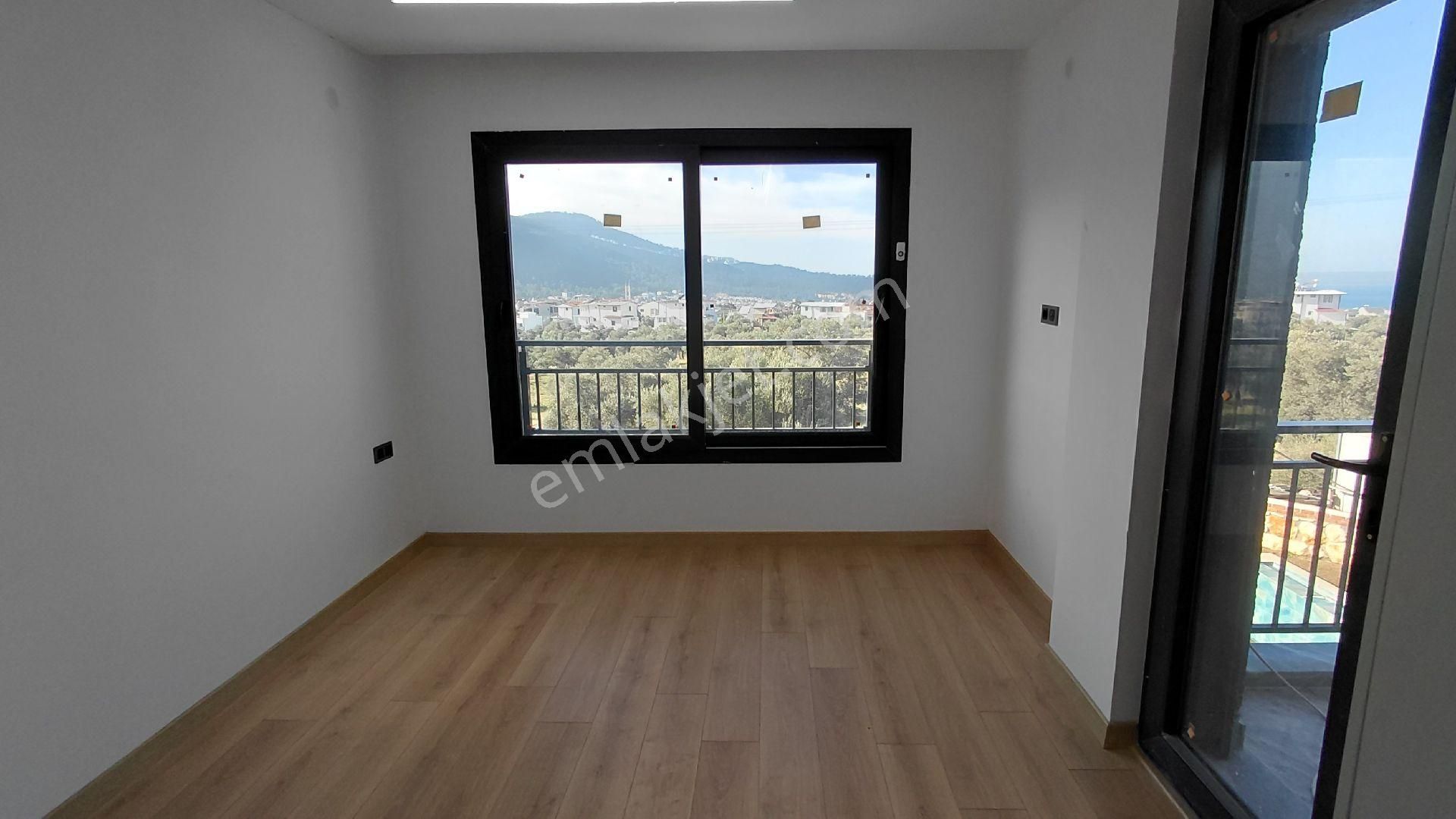 Abük Merkezde Müstalil ,havuzlu ,otoparklı,bahçeli 3+1 Villa - Görsel 24