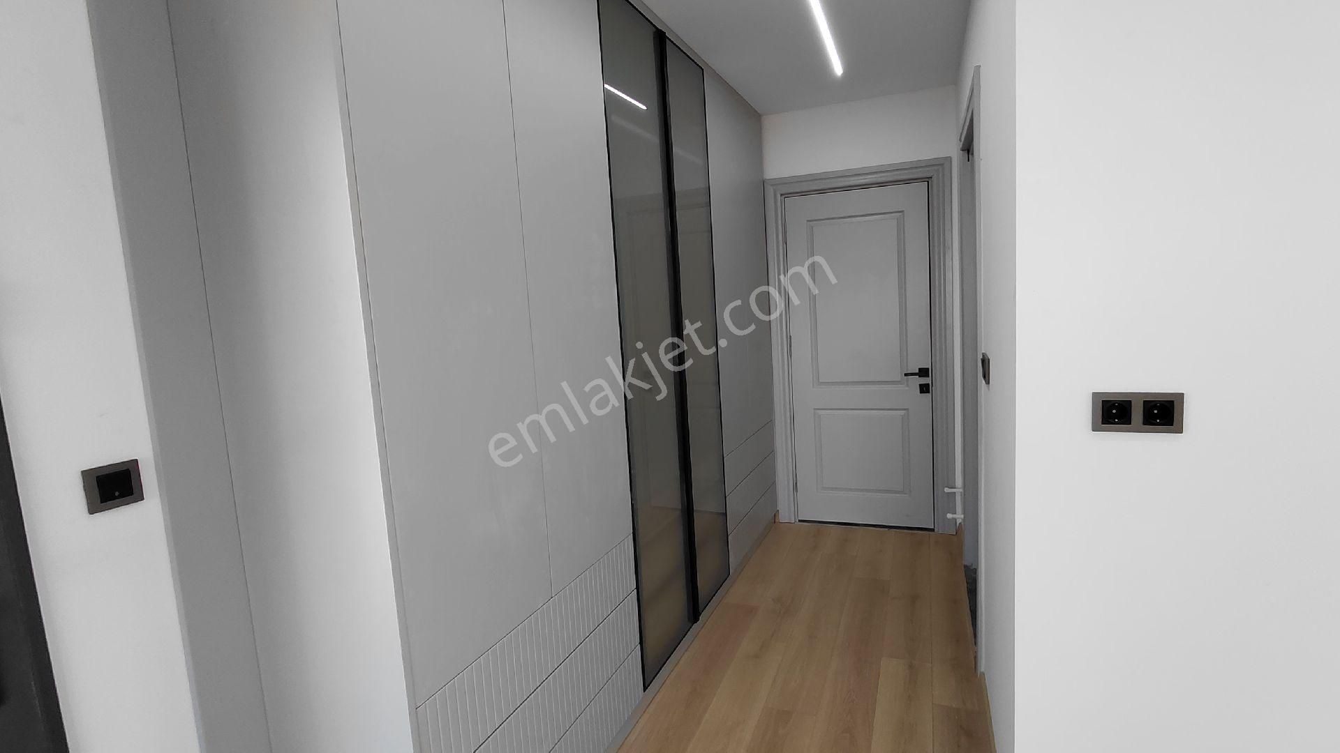 Abük Merkezde Müstalil ,havuzlu ,otoparklı,bahçeli 3+1 Villa - Görsel 23