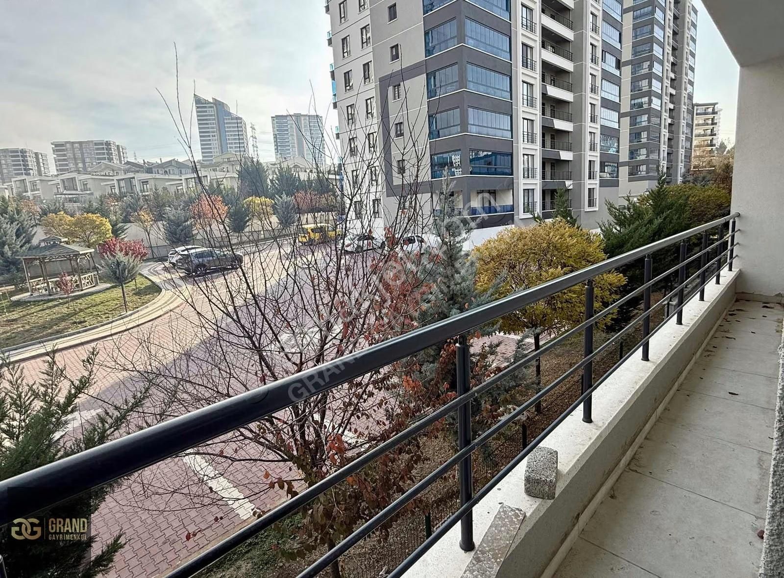 Bağlıca'da Cadde Üstü 3 Katlı Hazır Müşterili Pet Kuaför - Görsel 18