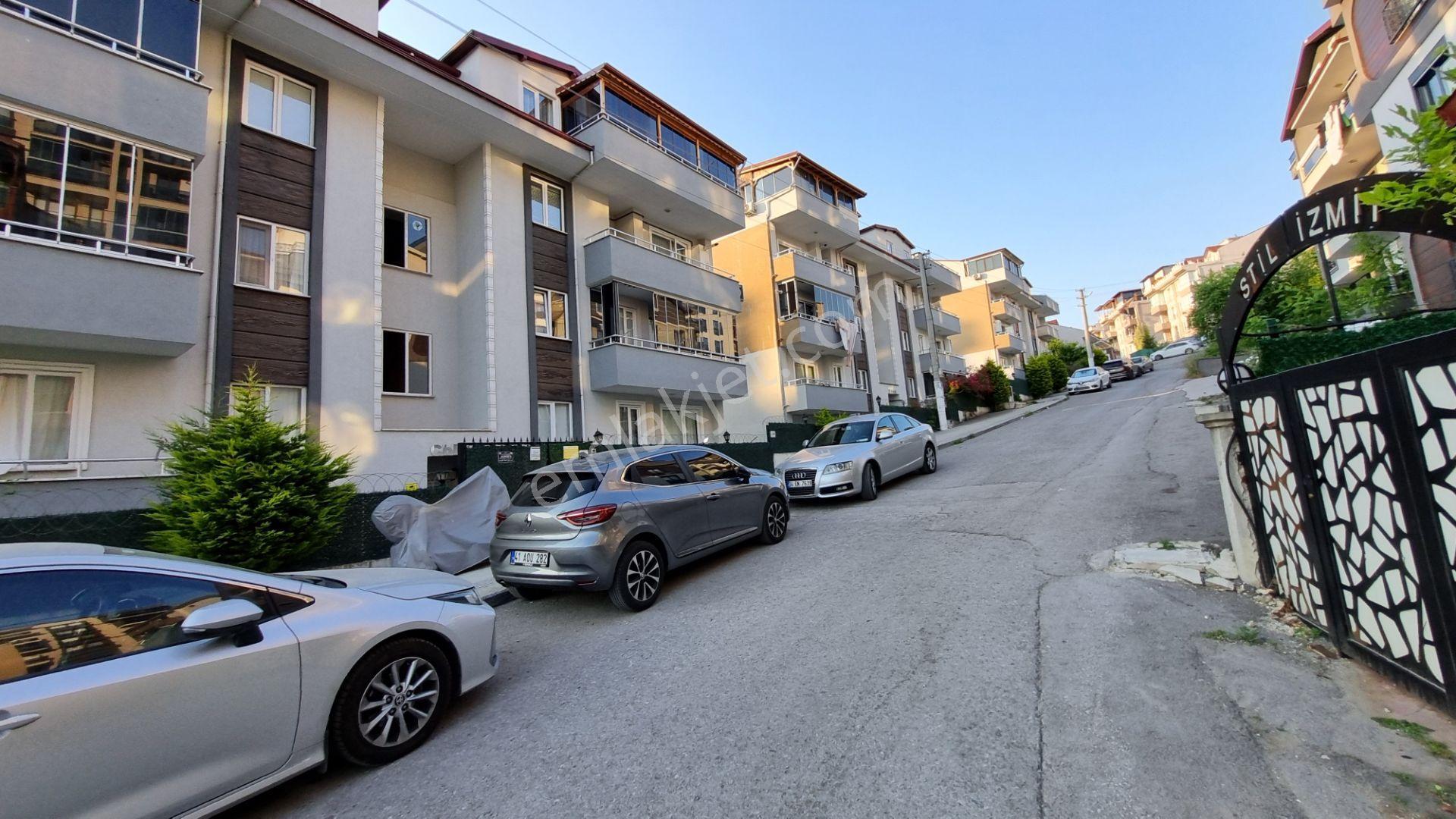 İzmit Bağçeşme Lilyum Park Evleri 4 Satılık Bahçe Dubleks