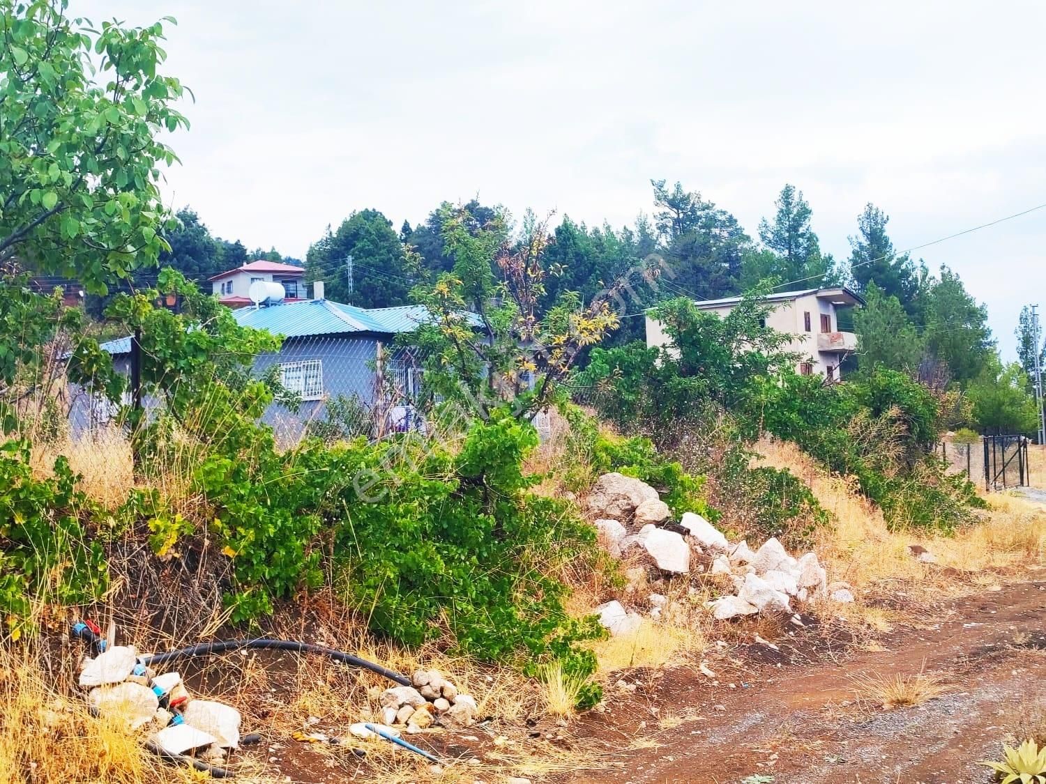 Kar Emlaktan Yenikonacık Bozkırlı Mevkiinde 365 M2 İmarlı İfrazlı Satılık Arsa