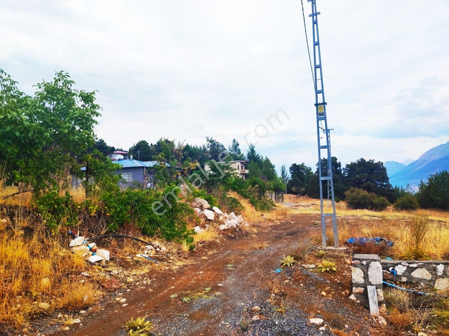 Kar Emlaktan Yenikonacık Bozkırlı Mevkiinde 365 M2 İmarlı İfrazlı Satılık Arsa - Görsel 9