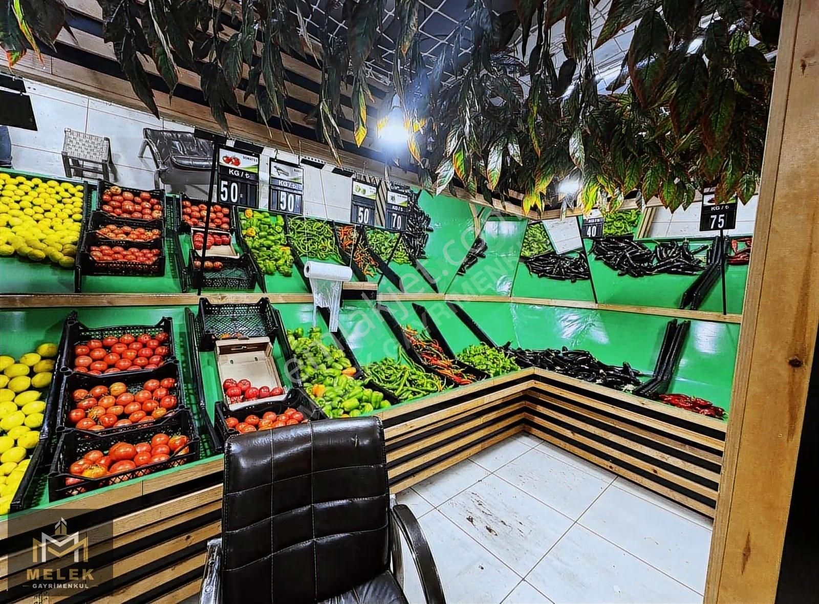 Esenler Orucreiste Devren Acil Kiralık Dükkan 95 M2