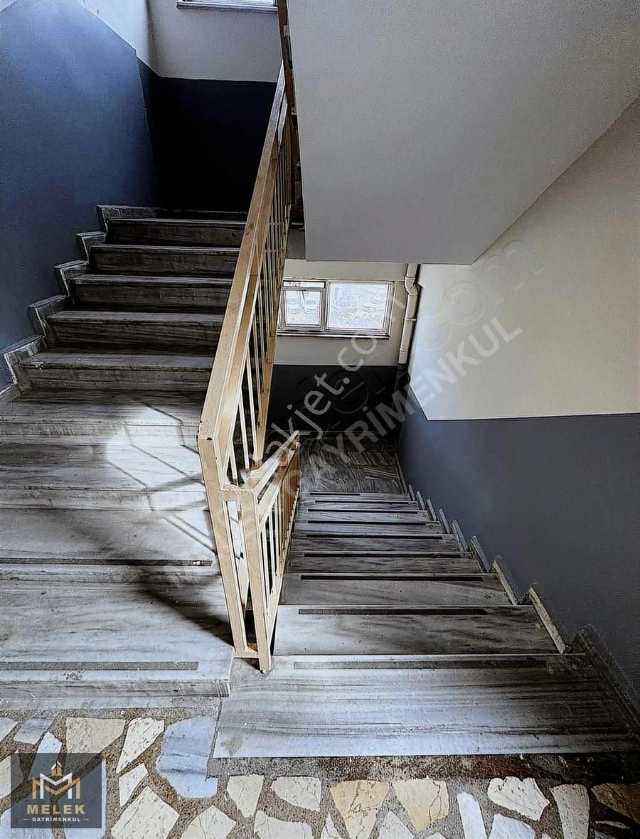 Bağcılar Yüzyıl Otocenter De Kiralık Ofis - Görsel 5