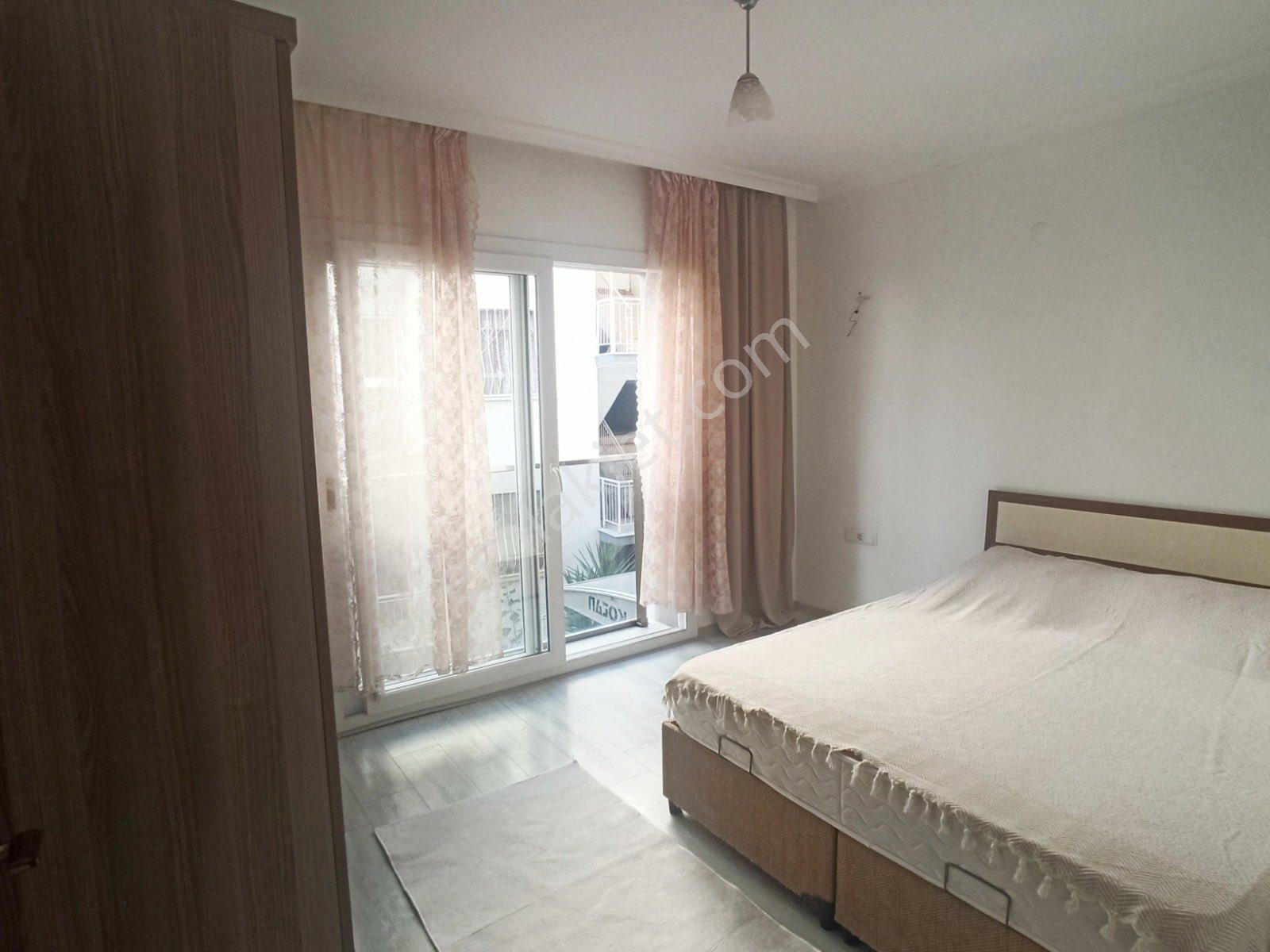 Kuşadası Merkezde Full Eşyalı 1+1 2.kat Satılık Daire - Görsel 5