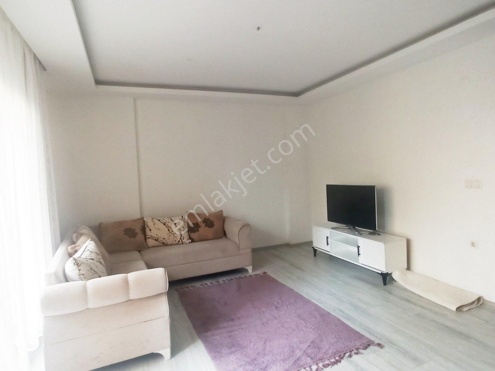 Kuşadası Merkezde Full Eşyalı 1+1 2.kat Satılık Daire - Görsel 2