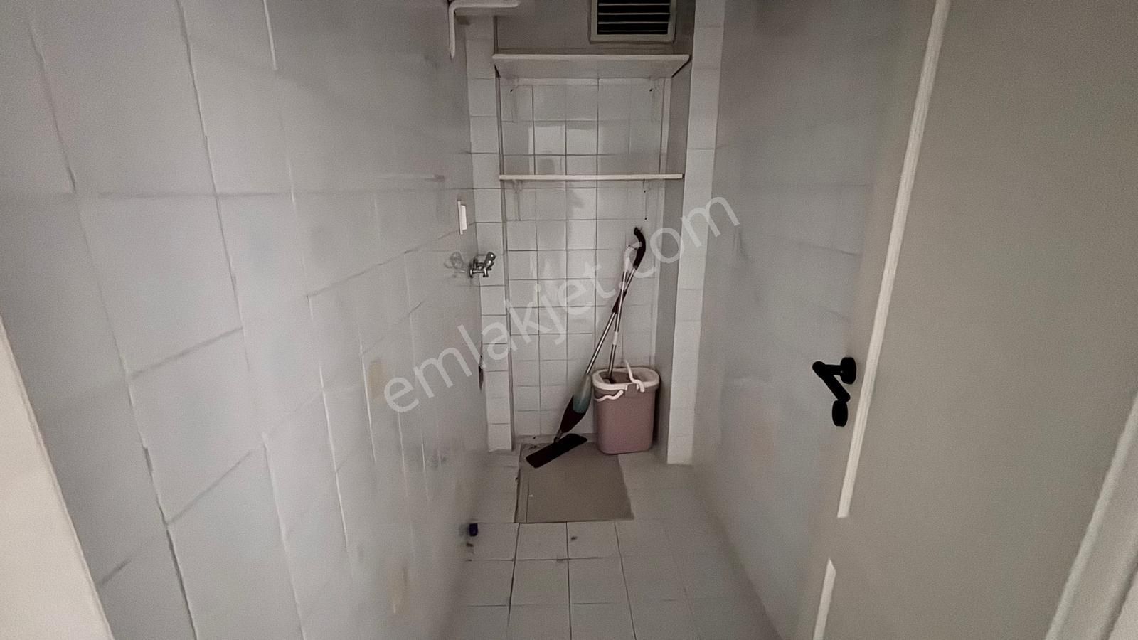 Beşevler Mahallesinde Arakat İçi Yenilenmiş 3+1 Dare - Görsel 15