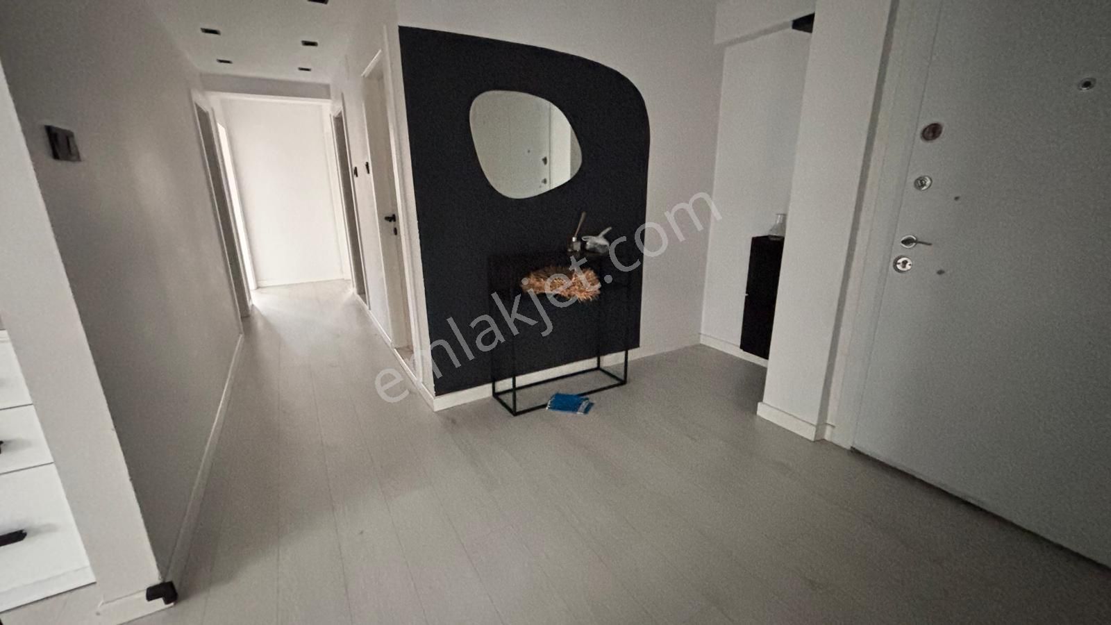 Beşevler Mahallesinde Arakat İçi Yenilenmiş 3+1 Dare - Görsel 4