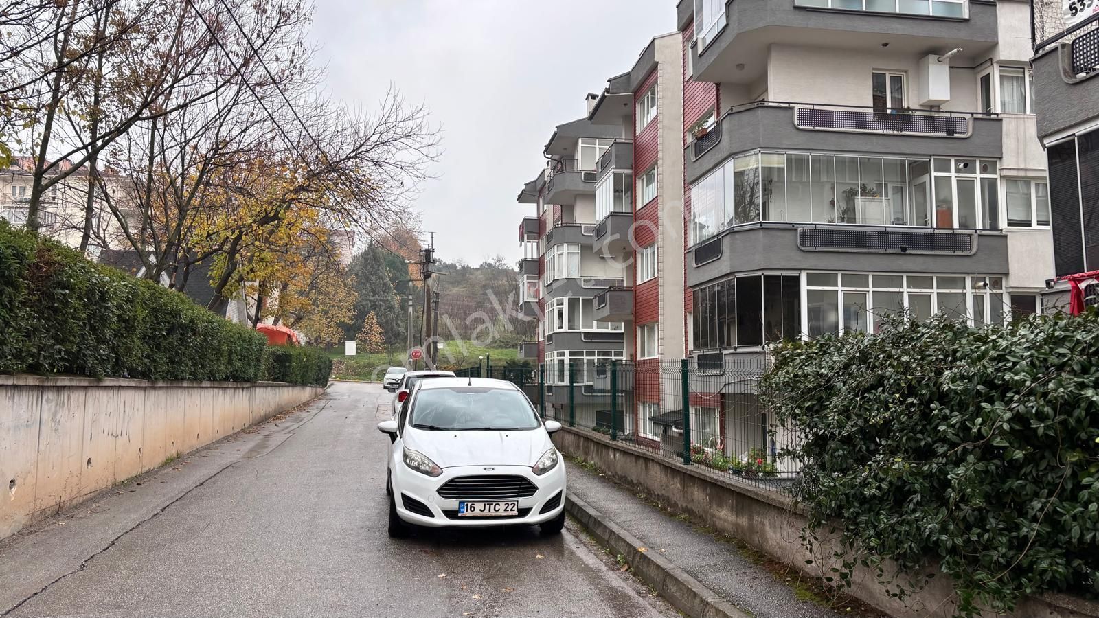 Beşevler Mahallesinde Arakat İçi Yenilenmiş 3+1 Dare - Görsel 11