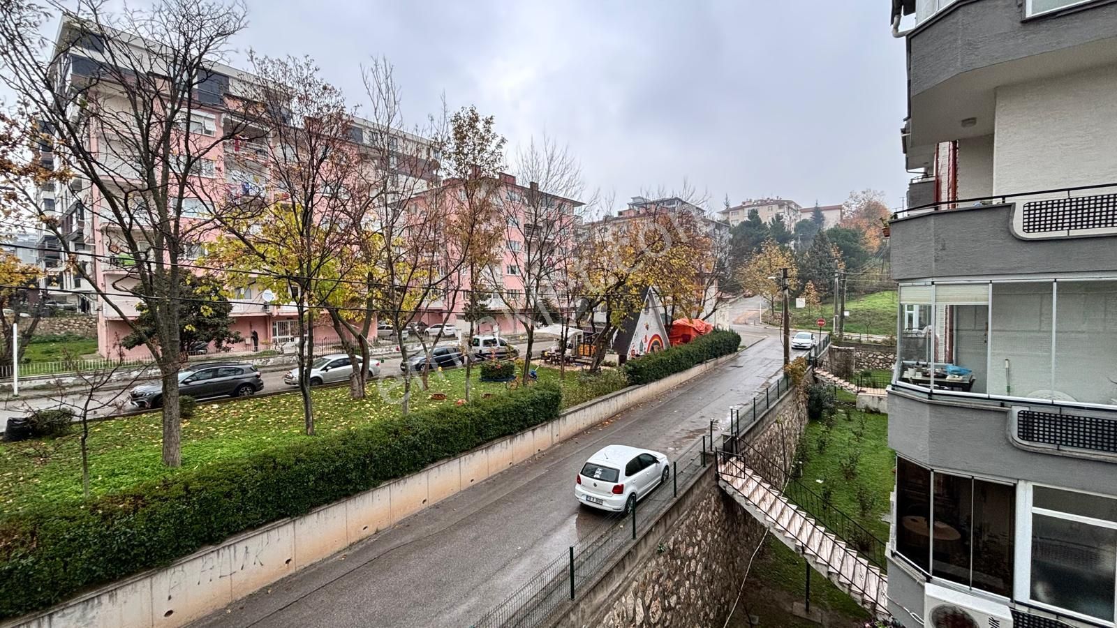 Beşevler Mahallesinde Arakat İçi Yenilenmiş 3+1 Dare - Görsel 21