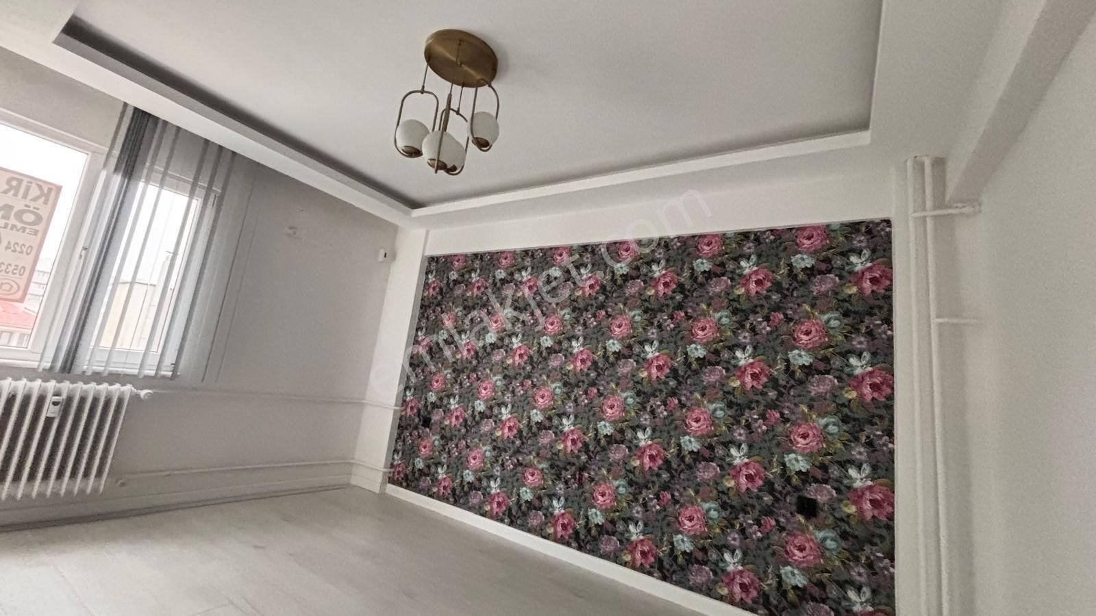 Beşevler Mahallesinde Arakat İçi Yenilenmiş 3+1 Dare - Görsel 13