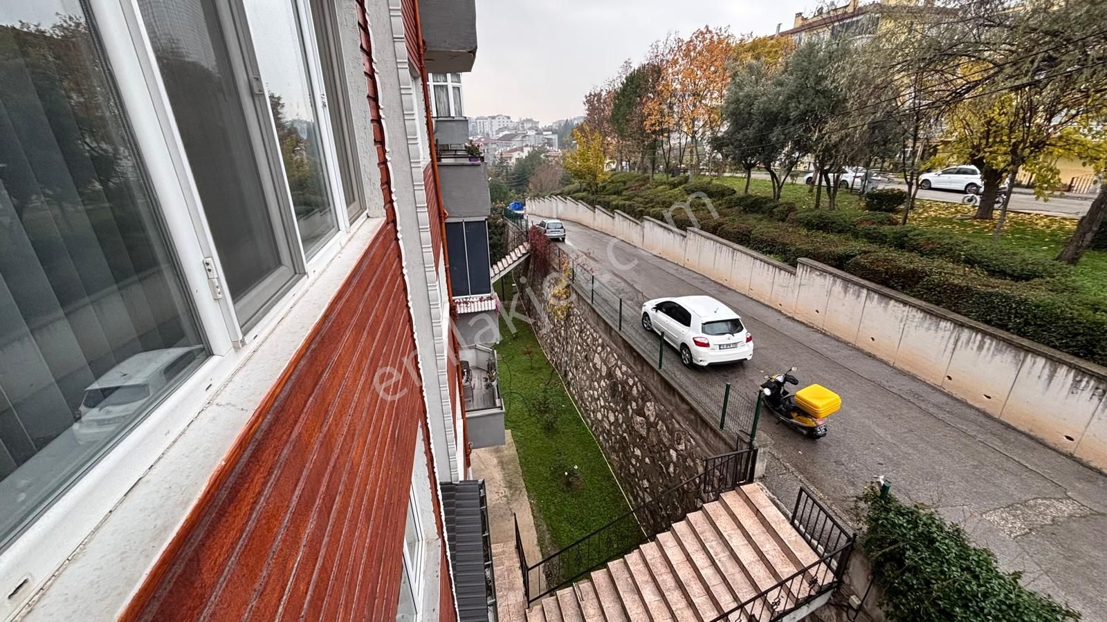 Beşevler Mahallesinde Arakat İçi Yenilenmiş 3+1 Dare - Görsel 19