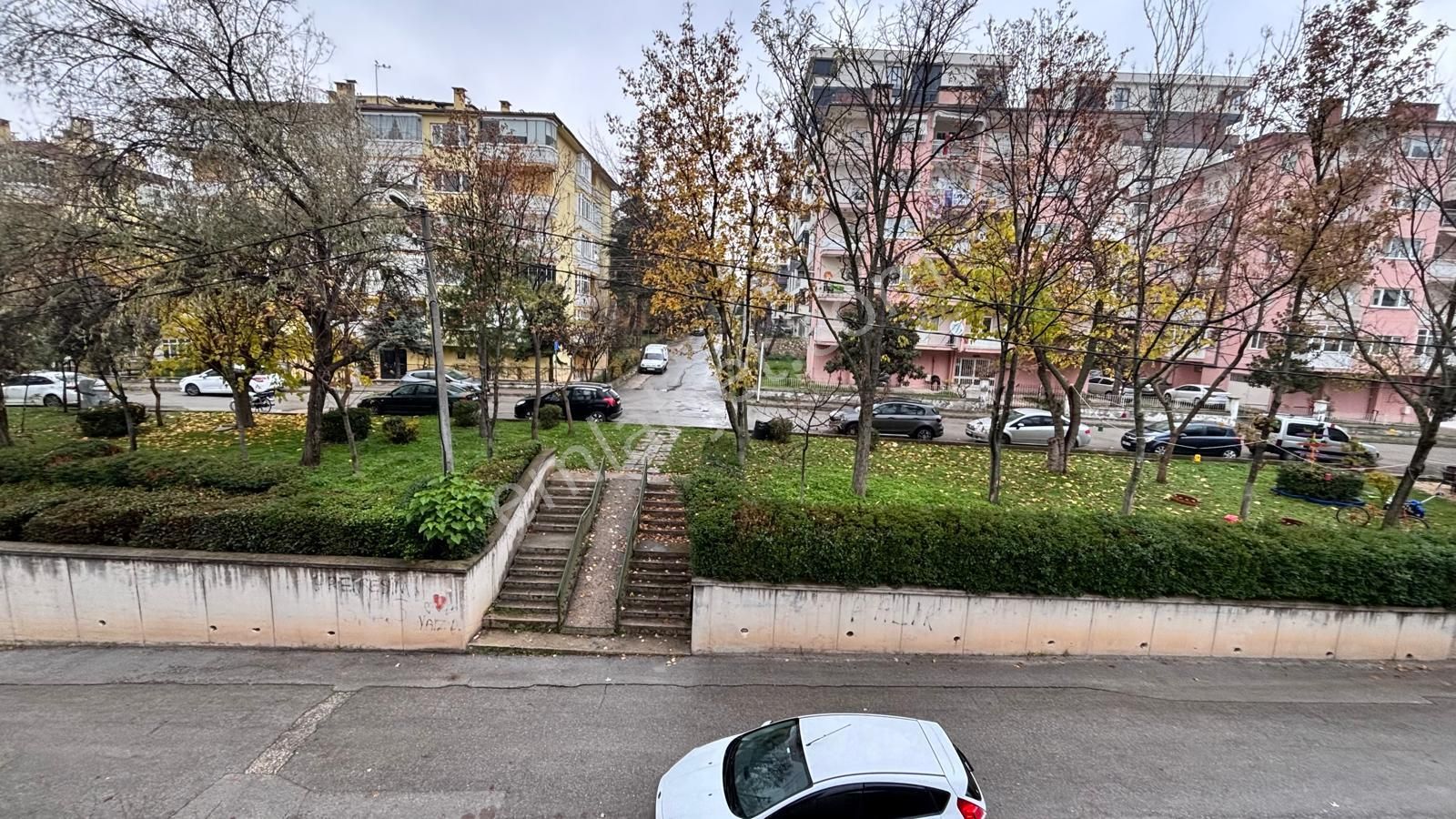 Beşevler Mahallesinde Arakat İçi Yenilenmiş 3+1 Dare - Görsel 20