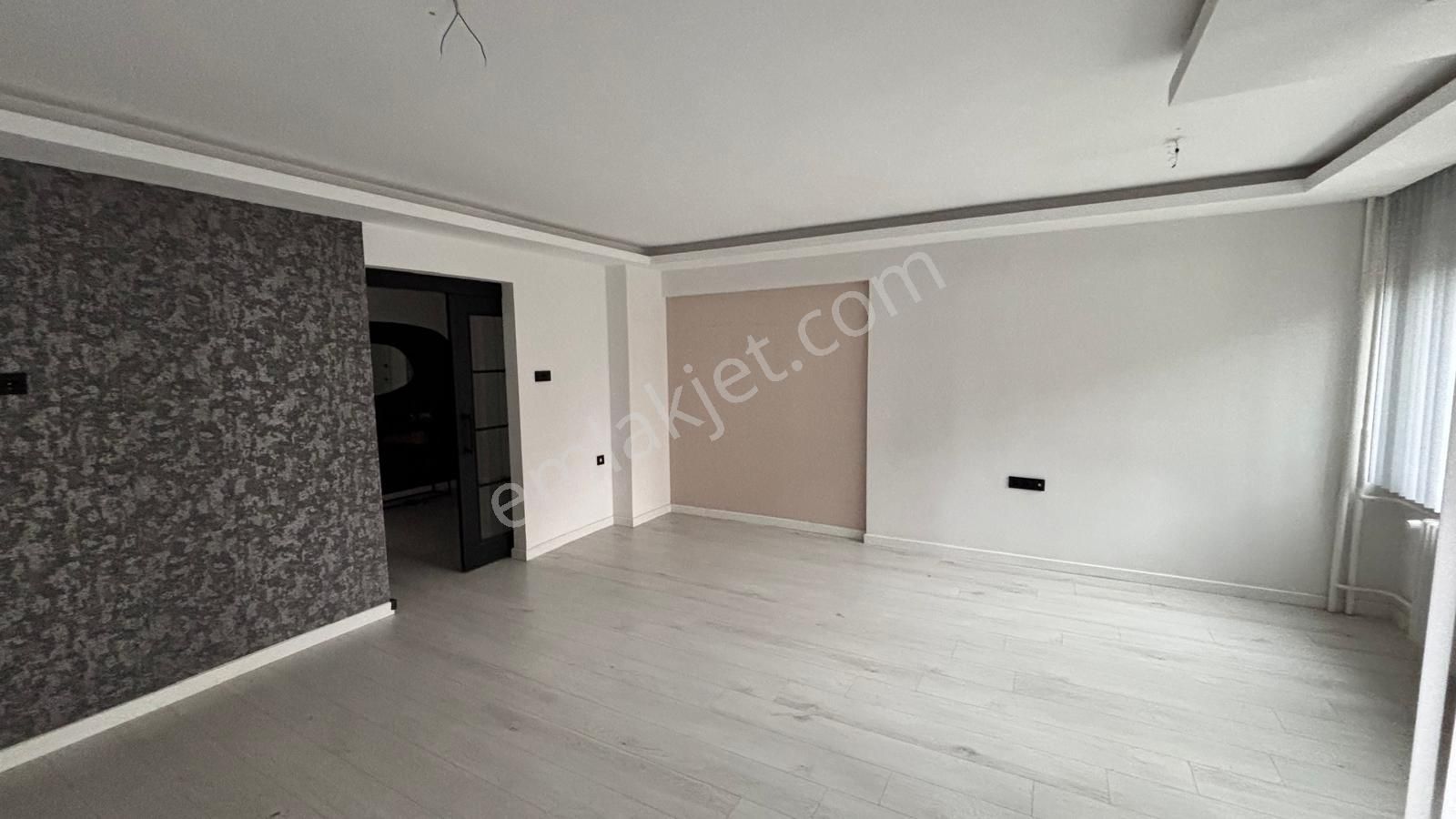 Beşevler Mahallesinde Arakat İçi Yenilenmiş 3+1 Dare - Görsel 8