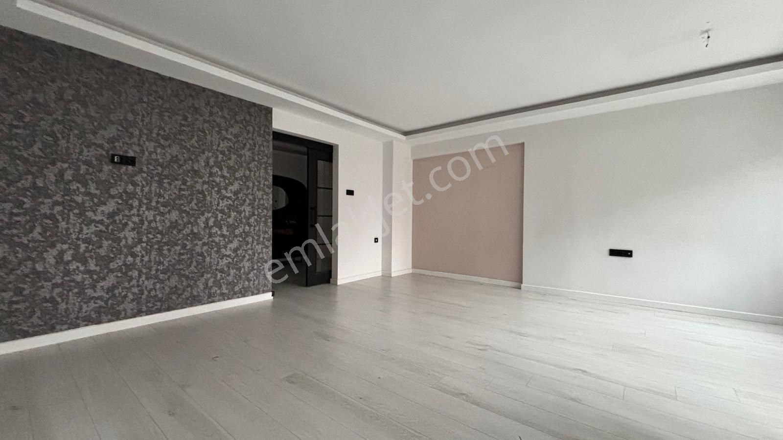 Beşevler Mahallesinde Arakat İçi Yenilenmiş 3+1 Dare - Görsel 7