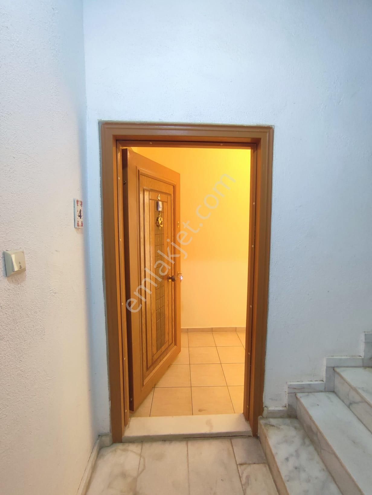 Altınkum Mahallesinde Denize 2 Dk Yürüme Mesafesinde Ön Cephe 2+1 Satılık Daire - Görsel 2