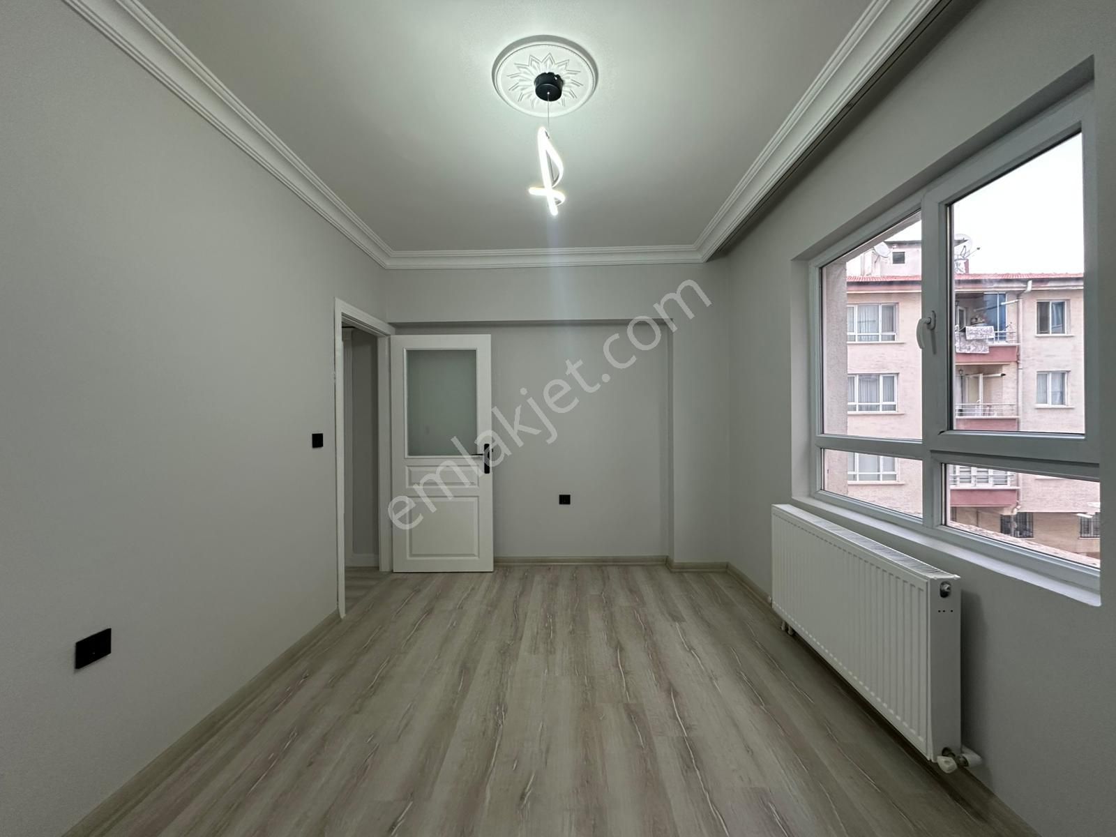 Ufuktepe Cadde Üzeri Asansörlü Geniş Full Yapılı 3+1 - Görsel 15