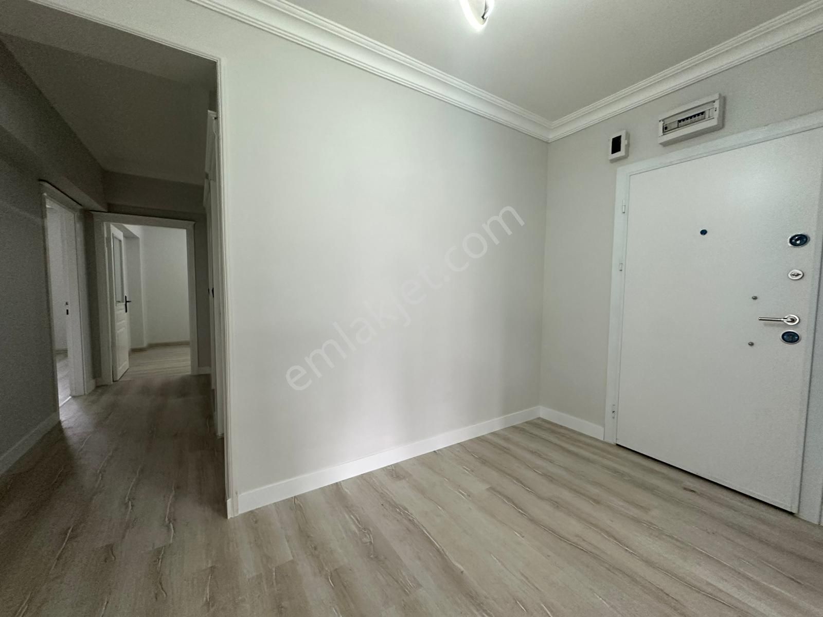 Ufuktepe Cadde Üzeri Asansörlü Geniş Full Yapılı 3+1 - Görsel 17