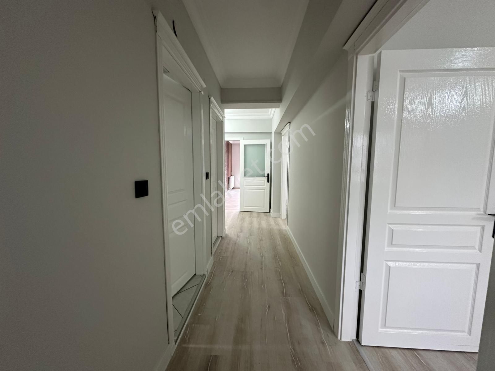 Ufuktepe Cadde Üzeri Asansörlü Geniş Full Yapılı 3+1 - Görsel 12