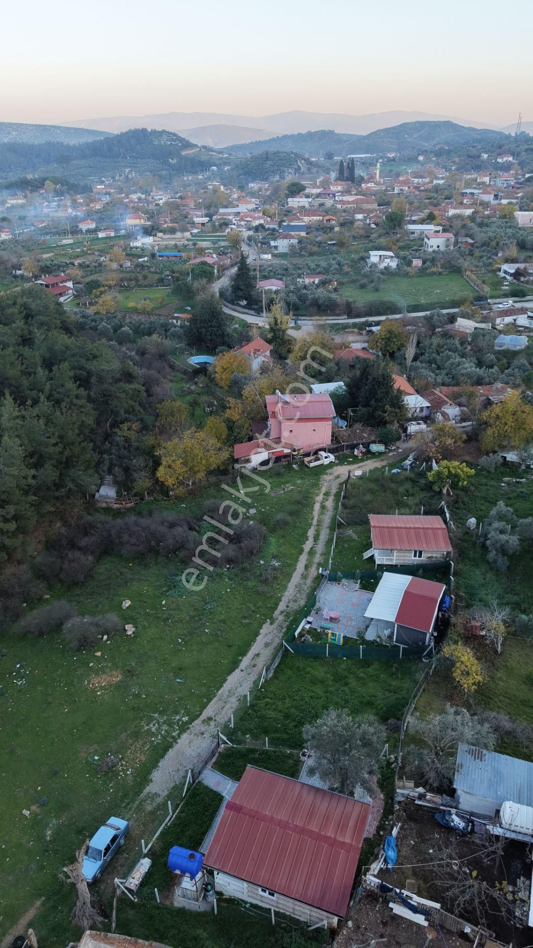 Değirmendere Köy İçinde Satılık 186 M2 Bahçe Etrafı Çevrili 65 M2 Prefabrik Ev - Görsel 17