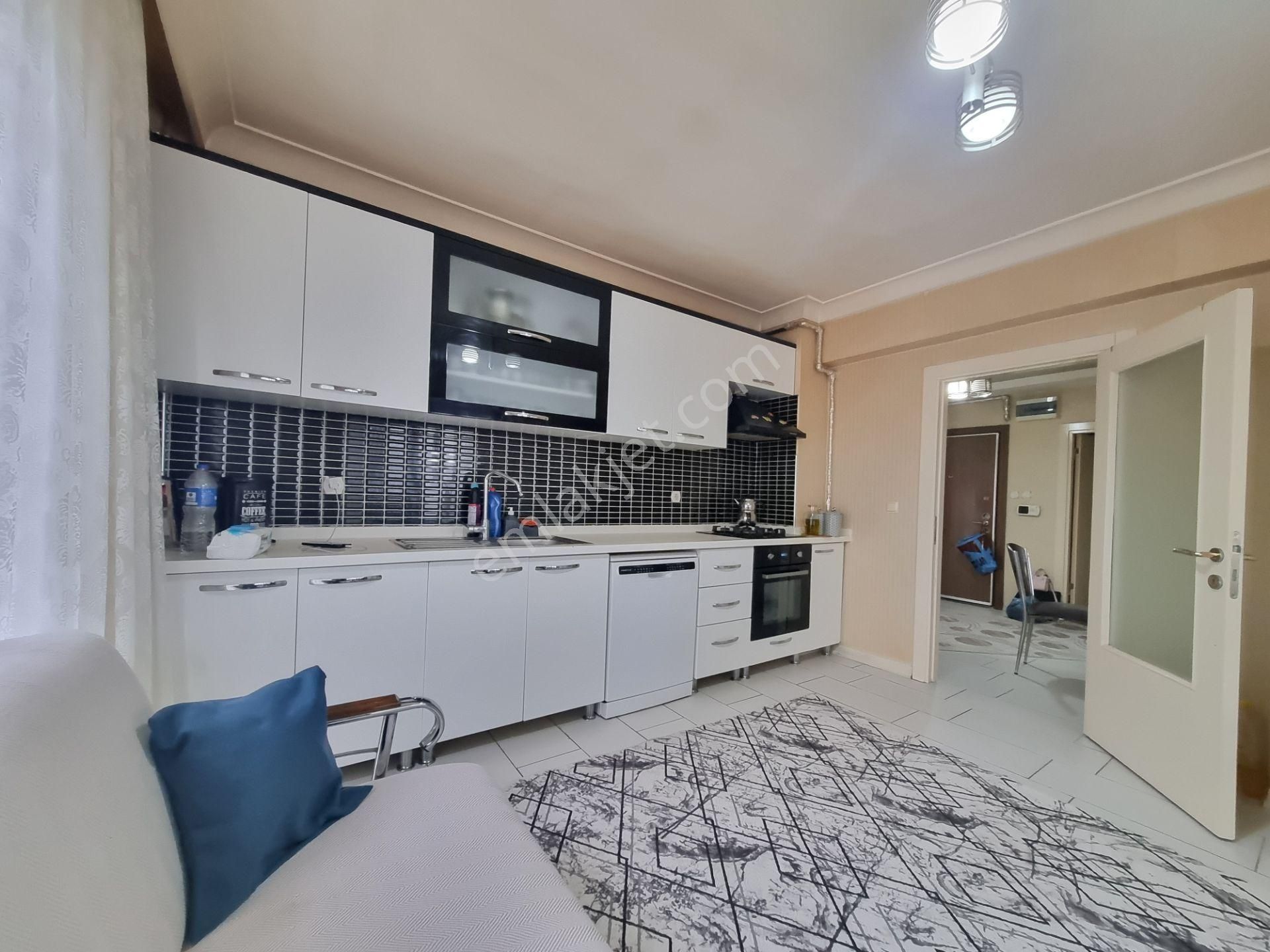 Sivas Caddesinde - Lüks Yapılı - Geniş - 2 Cam Balkonlu - 3+1... - Görsel 9