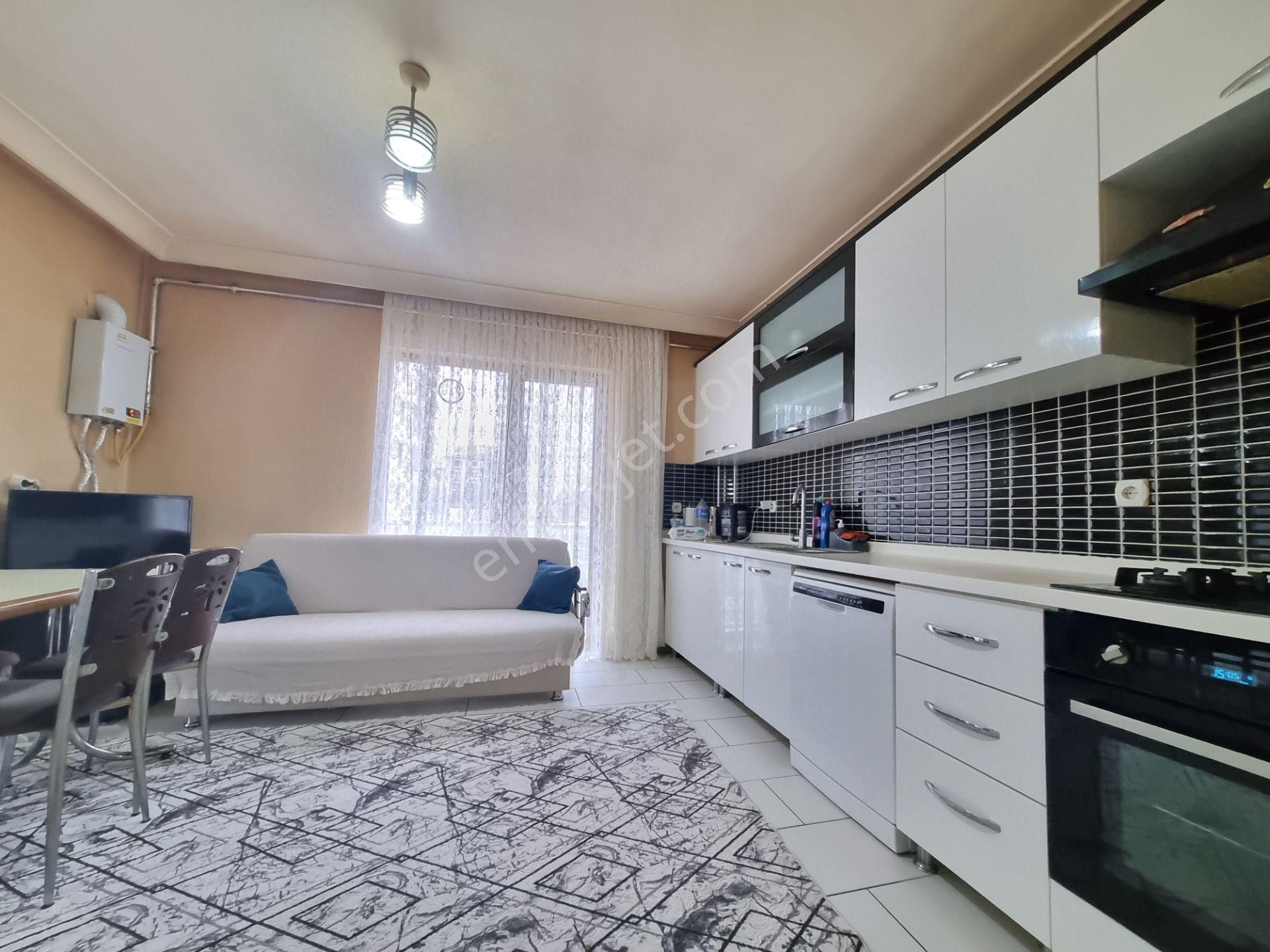 Sivas Caddesinde - Lüks Yapılı - Geniş - 2 Cam Balkonlu - 3+1... - Görsel 6