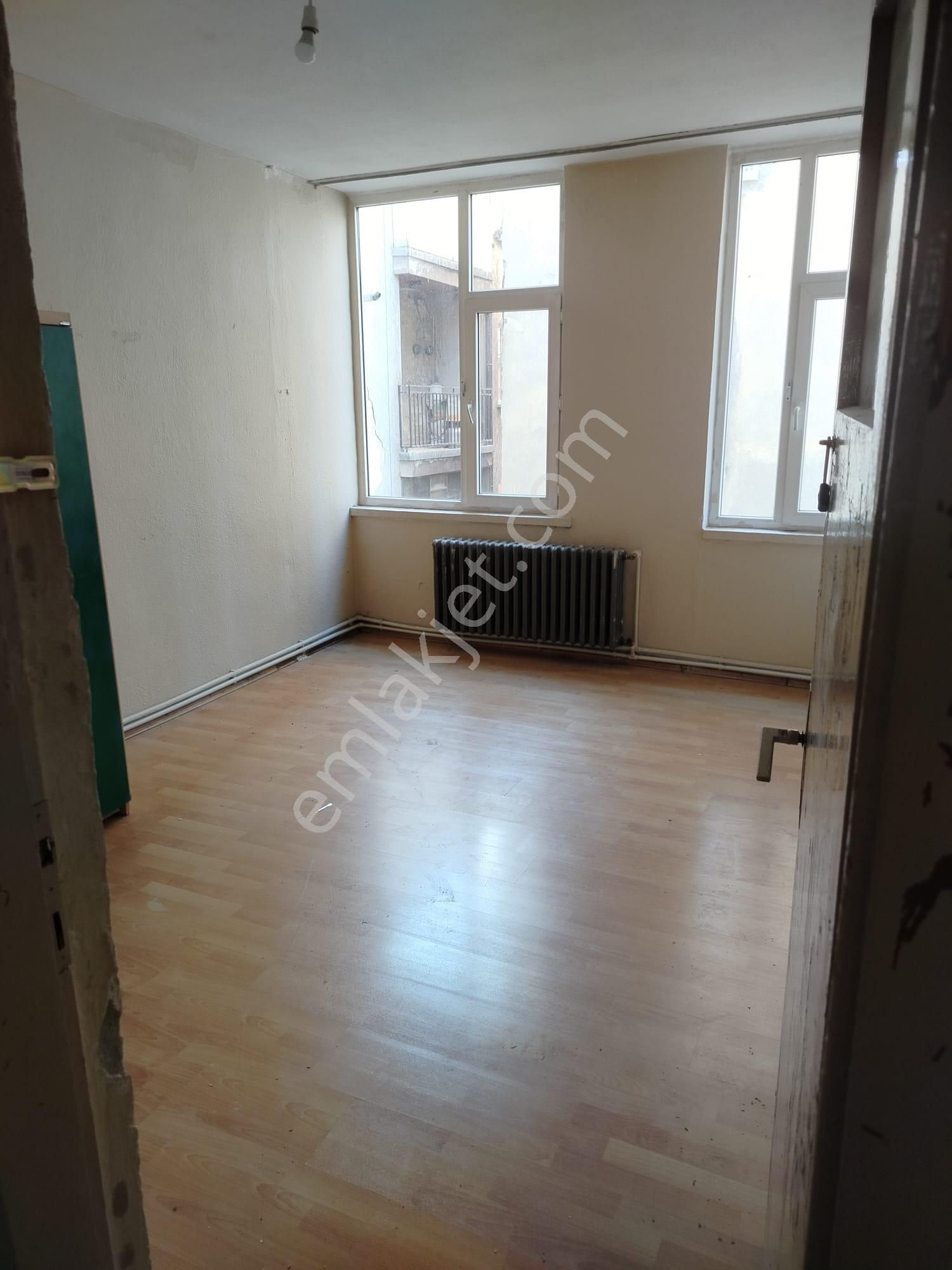 Afyon Tezcan Emlaktan Marulcu Mahallesinde 3+1 Satılık Daire - Görsel 7