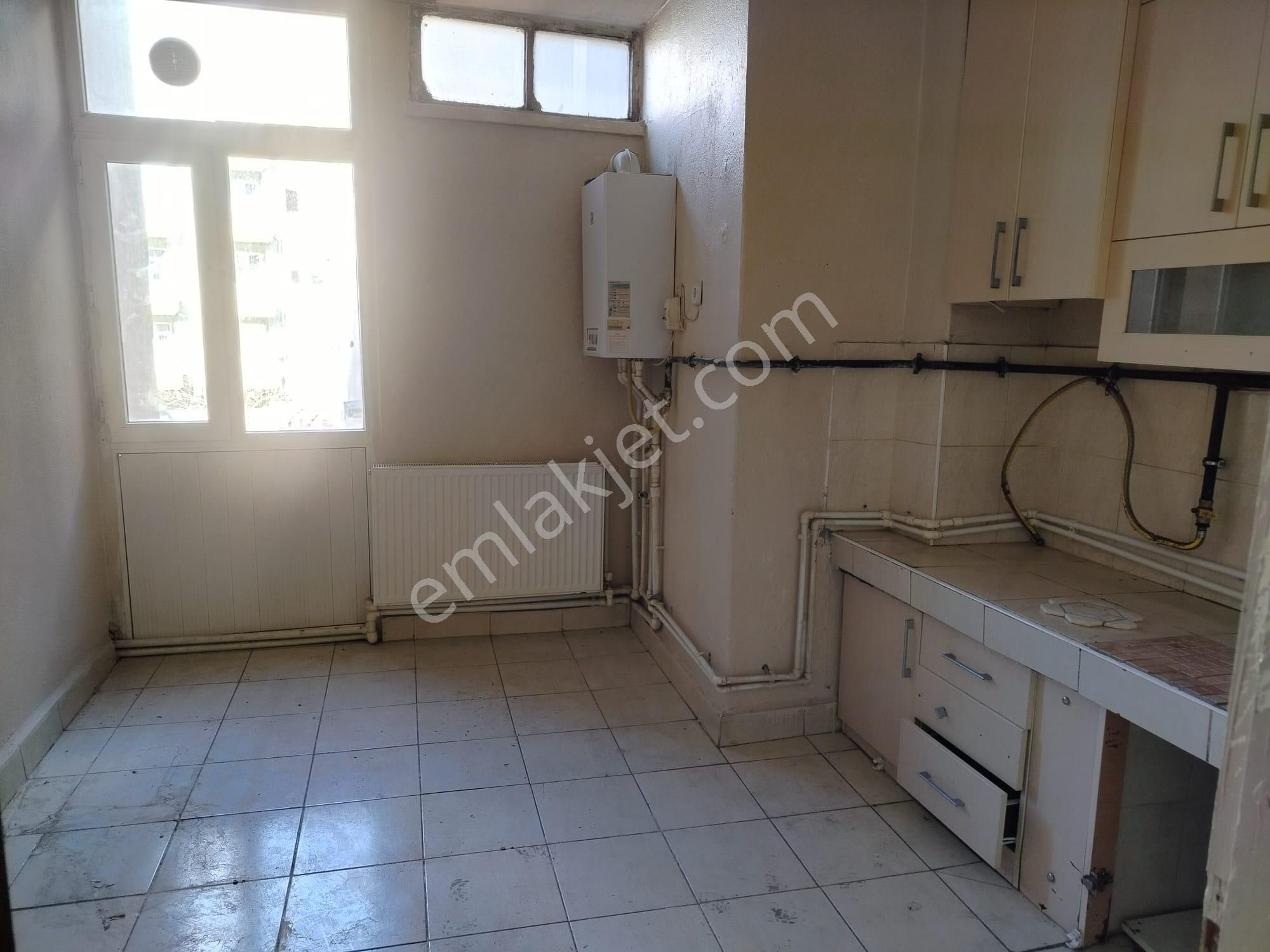 Afyon Tezcan Emlaktan Marulcu Mahallesinde 3+1 Satılık Daire - Görsel 2