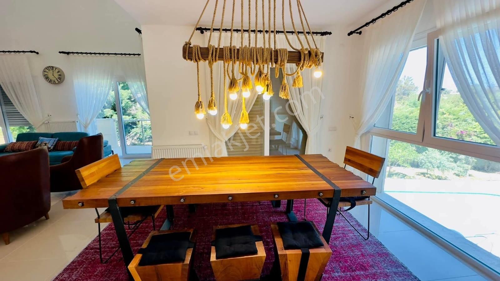 Kuşadası Soğucakta 6+2 Müstakil Villa. - Görsel 11