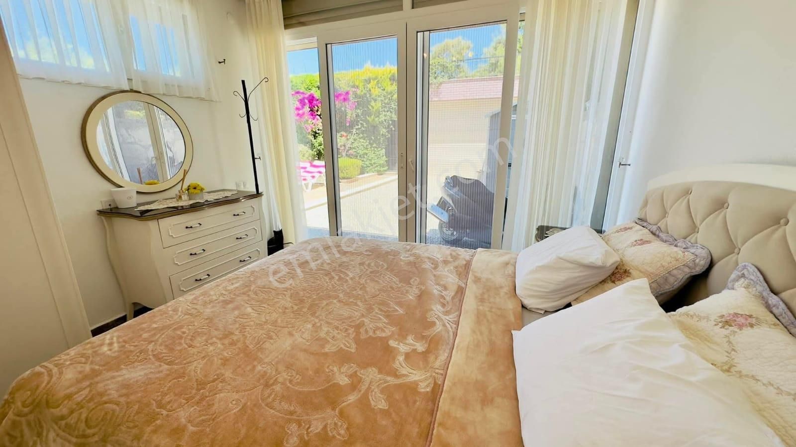 Kuşadası Soğucakta 6+2 Müstakil Villa. - Görsel 17