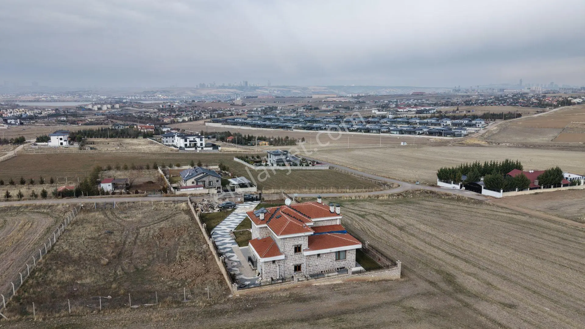 Gölbaşı - Bahçelievler Mah. Göl Manzaralı Satılık Villa - Görsel 5