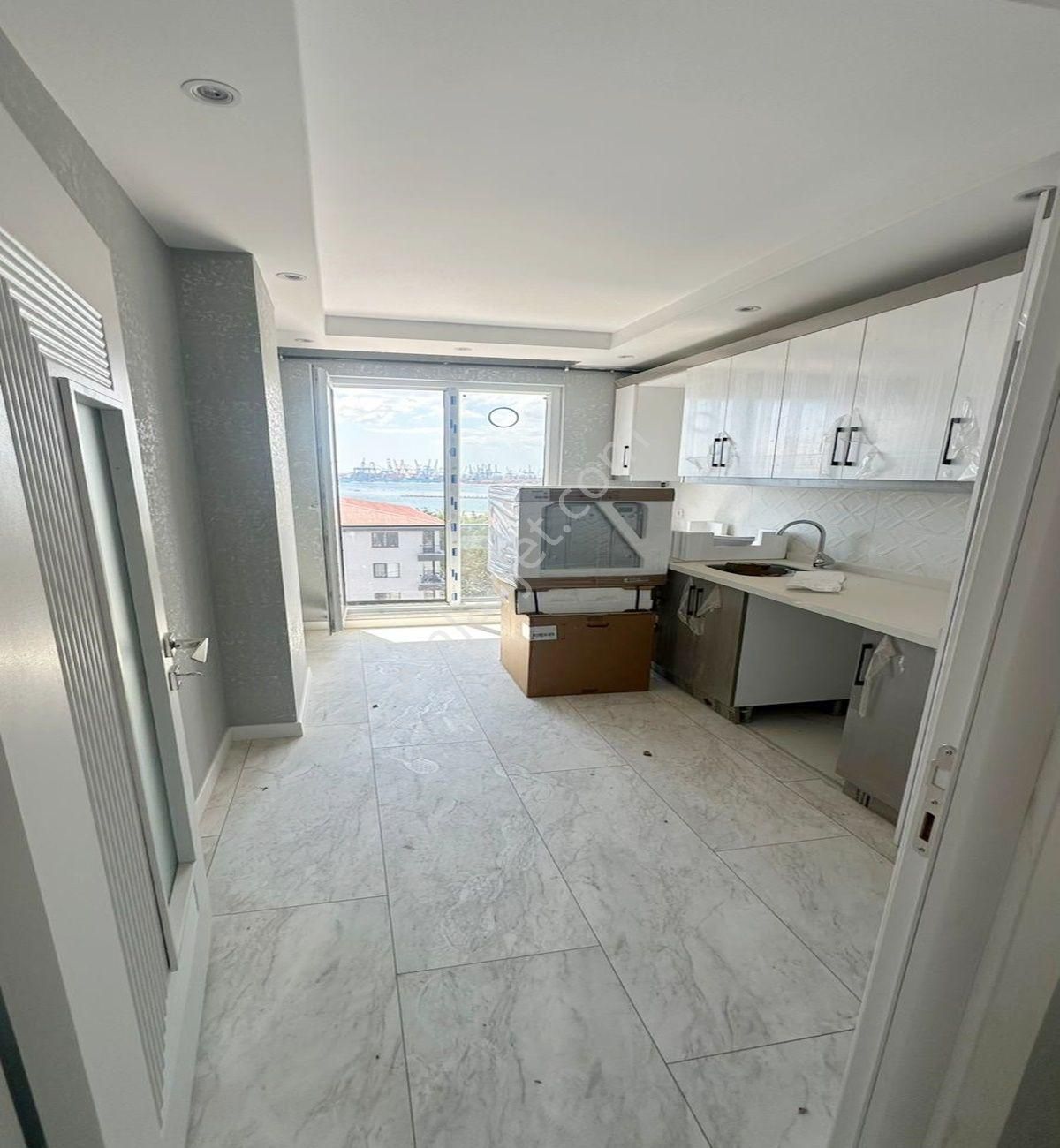 Avcılar Ambarlıda 2+1 Deniz Manzaralı Sıfır Otoparklı Daire - Görsel 13